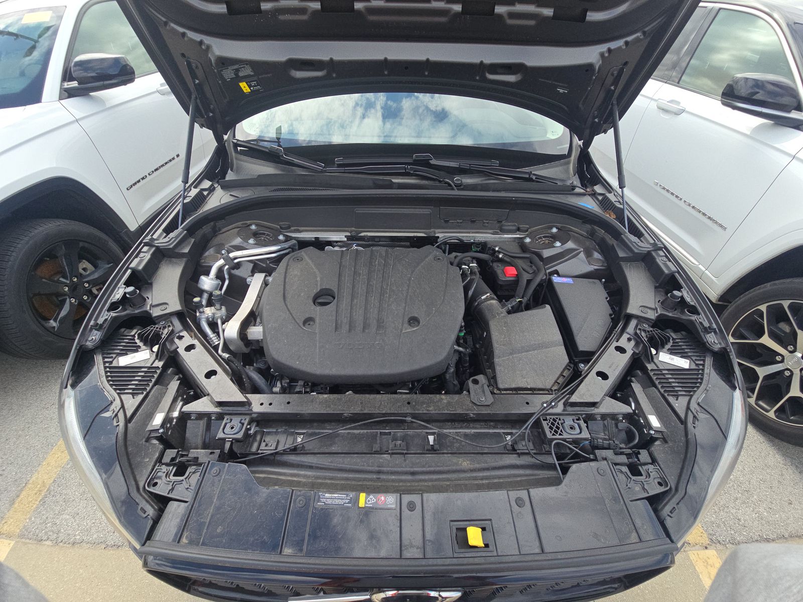 2025 Volvo XC60 B5 Plus AWD