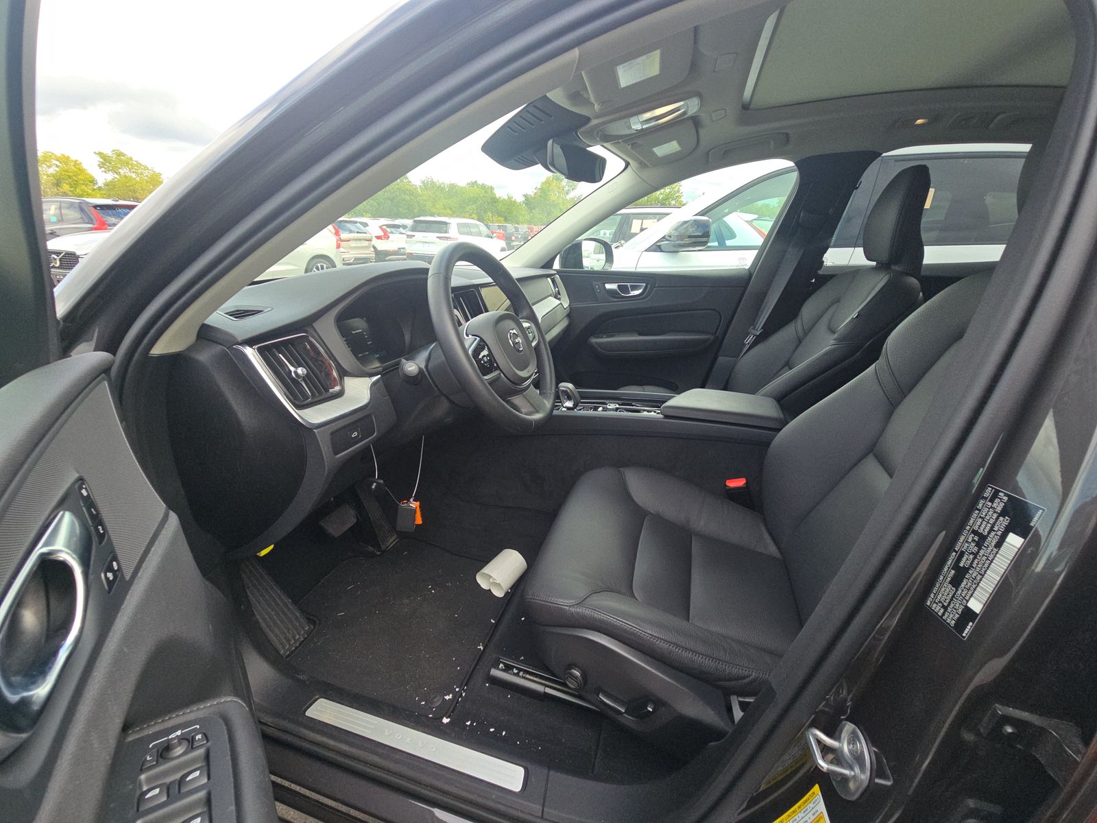 2025 Volvo XC60 B5 Plus AWD