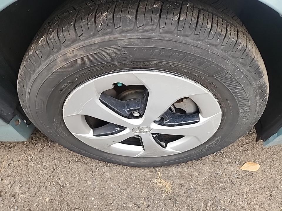 TOYOTA PRIUS - 10