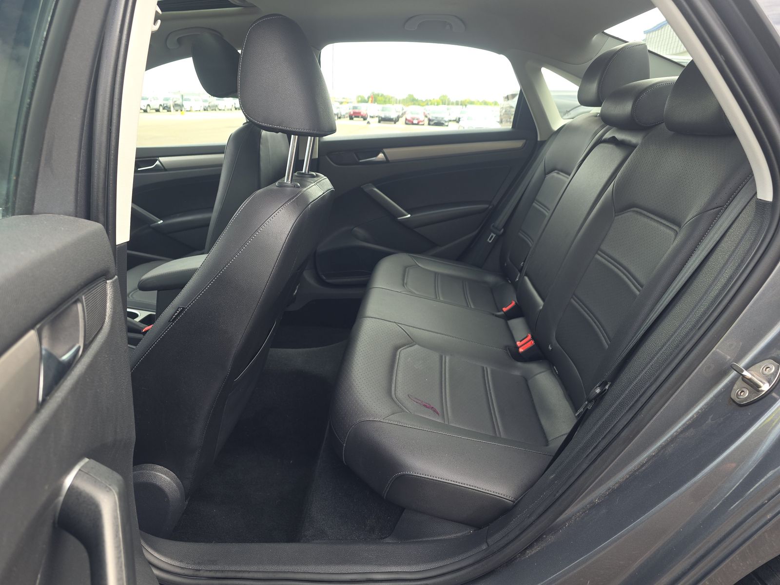 2021 Volkswagen Passat 2.0T SE FWD