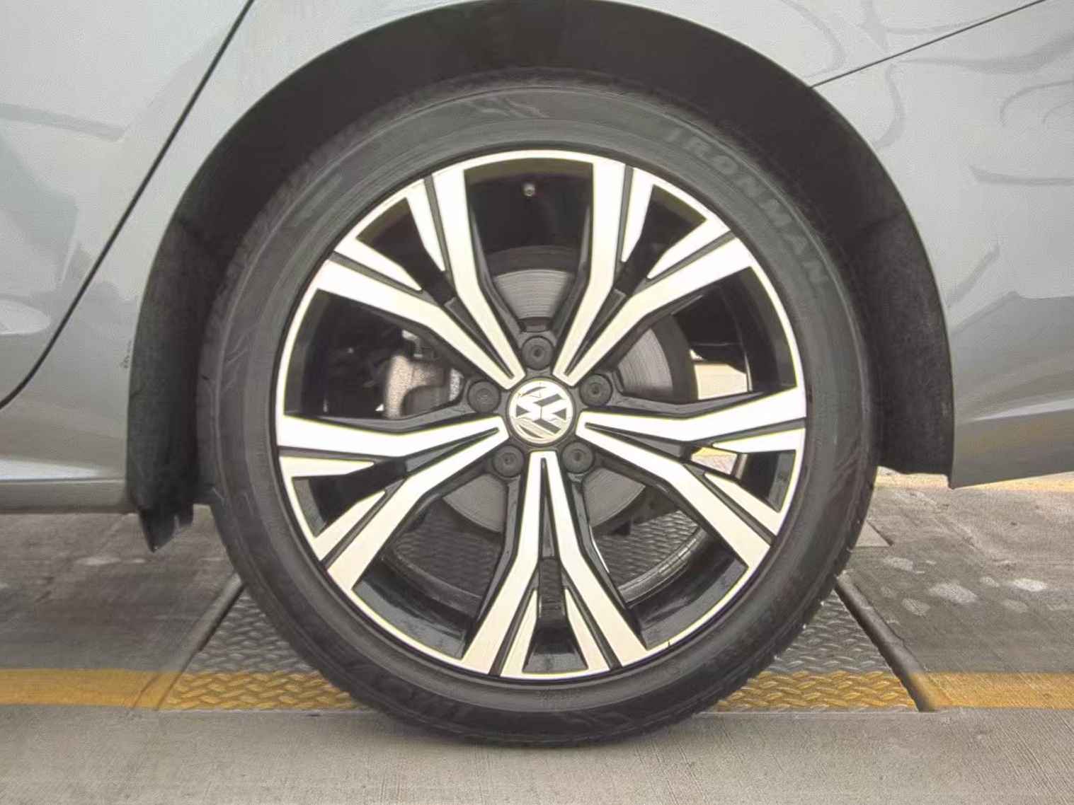 2021 Volkswagen Passat 2.0T SE FWD