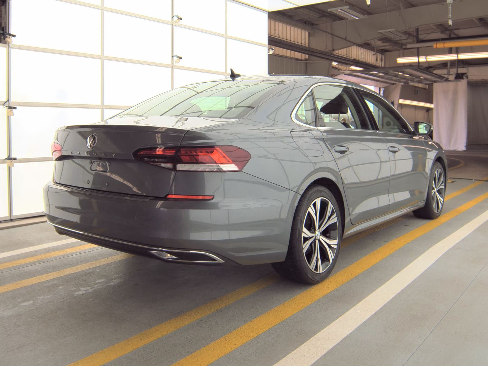 2021 Volkswagen Passat 2.0T SE FWD