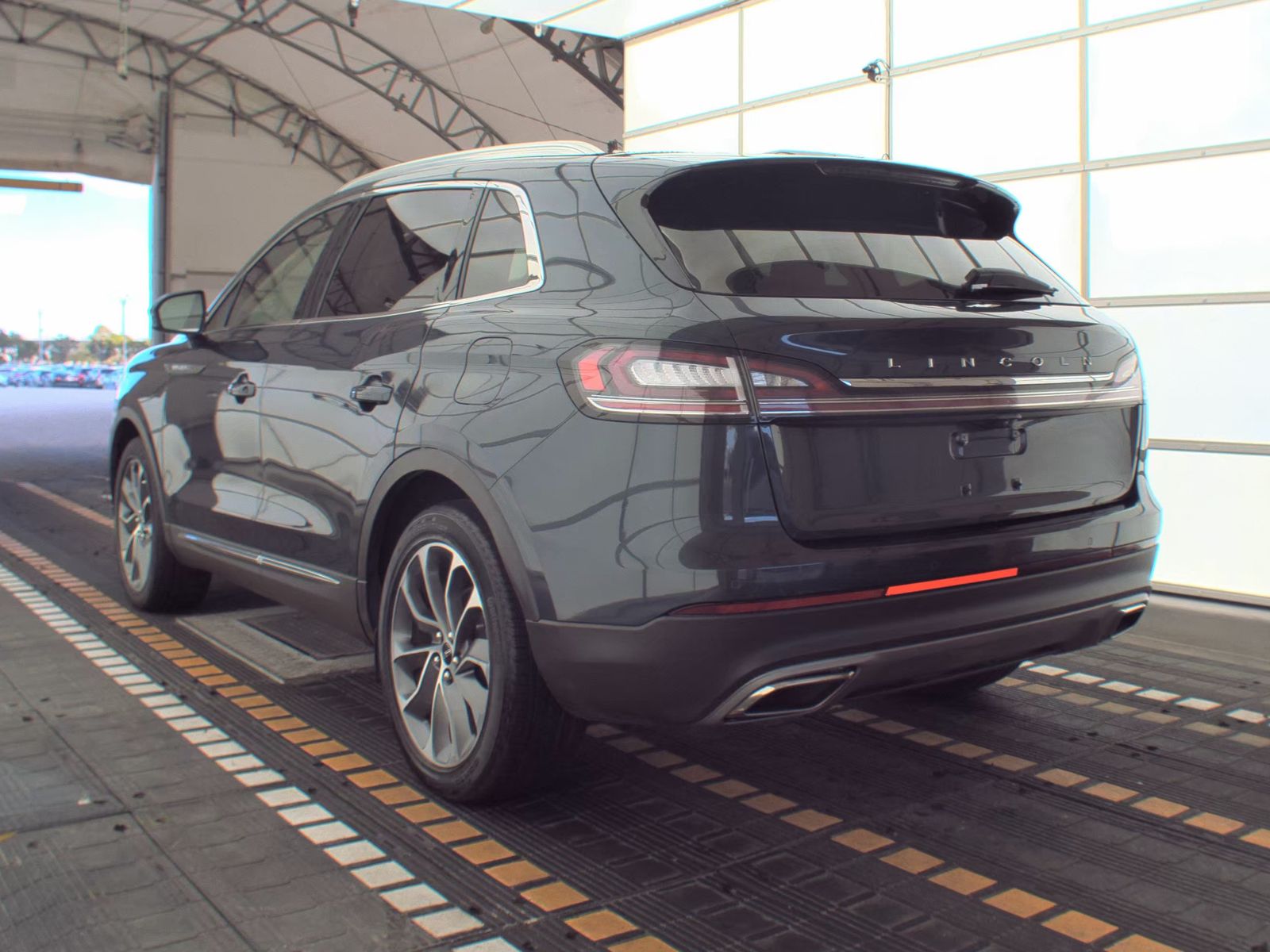 2022 Lincoln Nautilus Reserve FWD