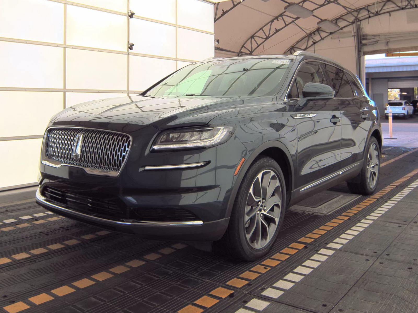 2022 Lincoln Nautilus Reserve FWD