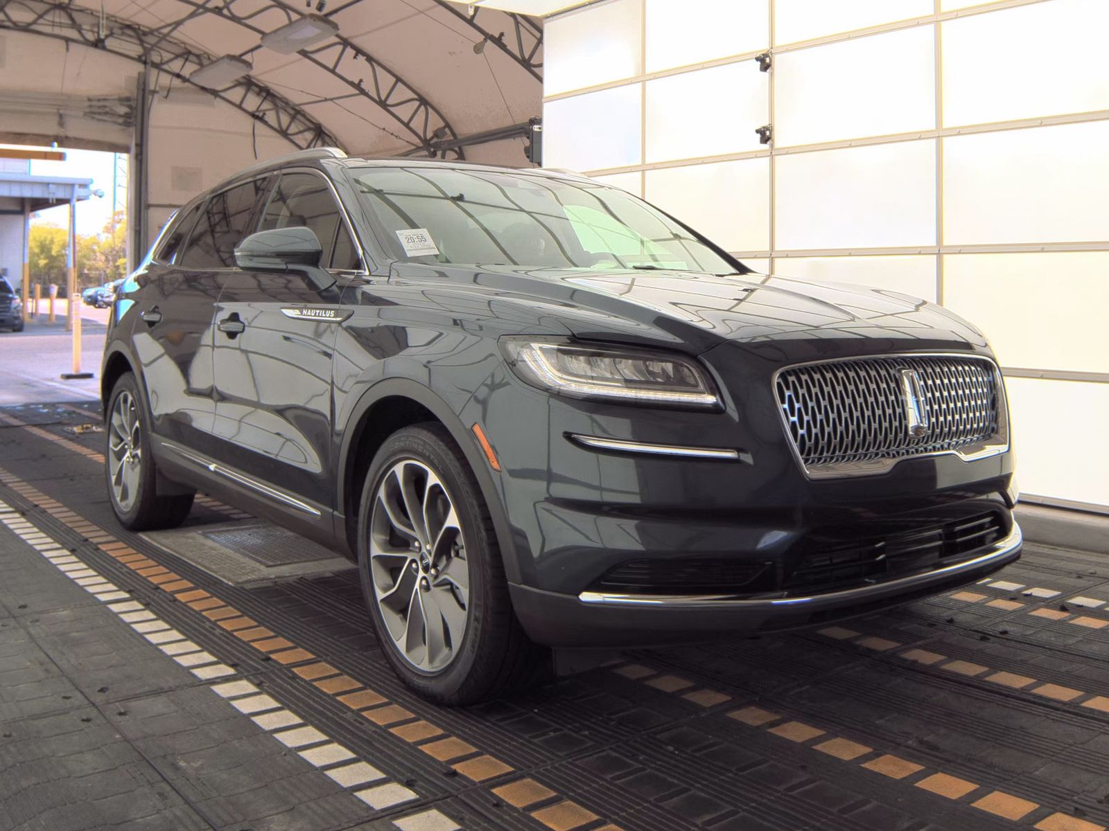 2022 Lincoln Nautilus Reserve FWD