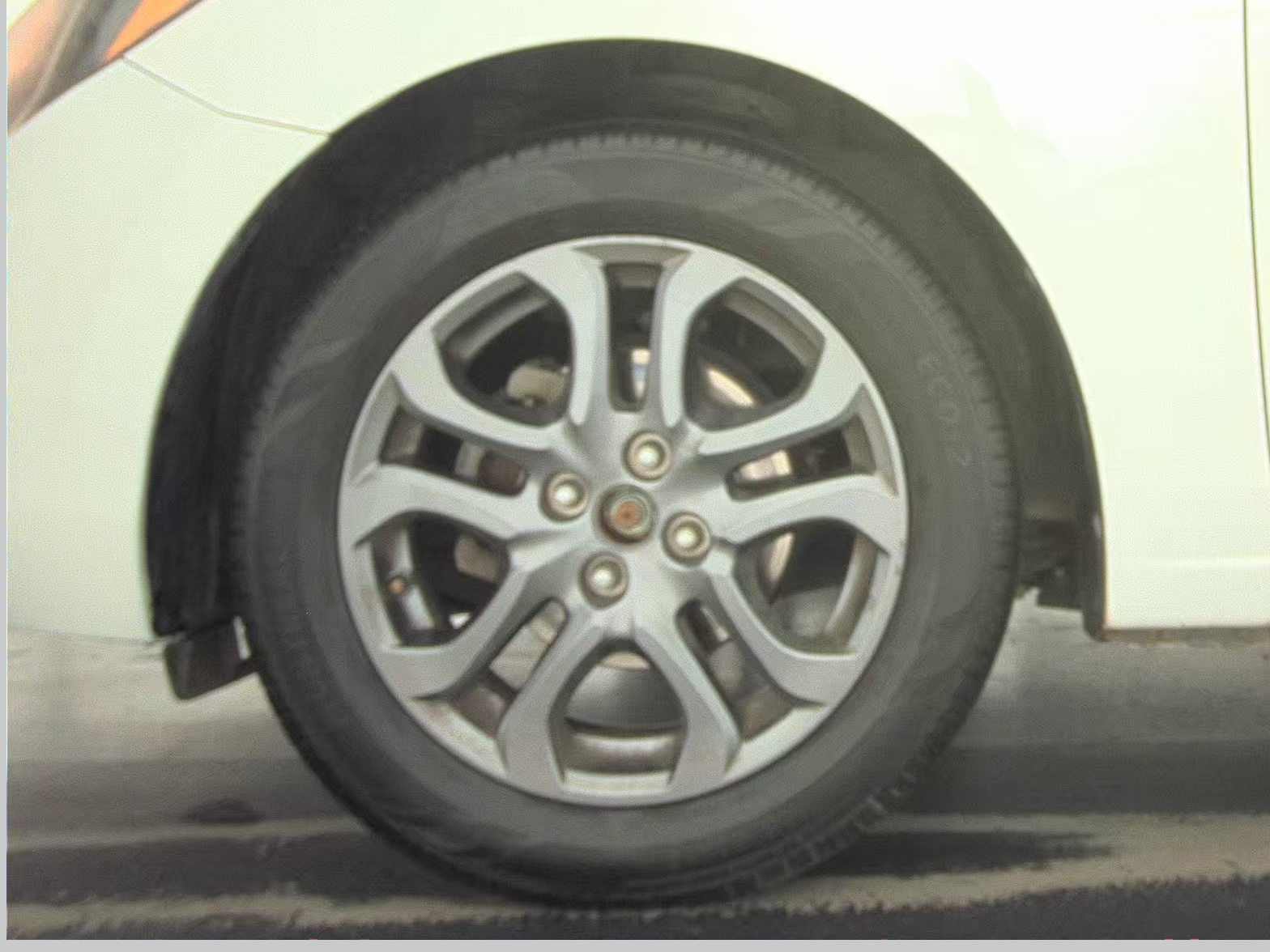 2019 Toyota Yaris LE FWD