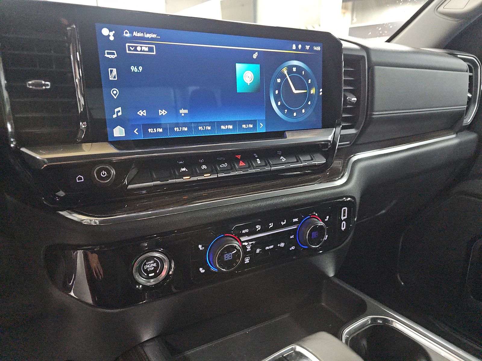 2023 Chevrolet Silverado 1500 RST AWD