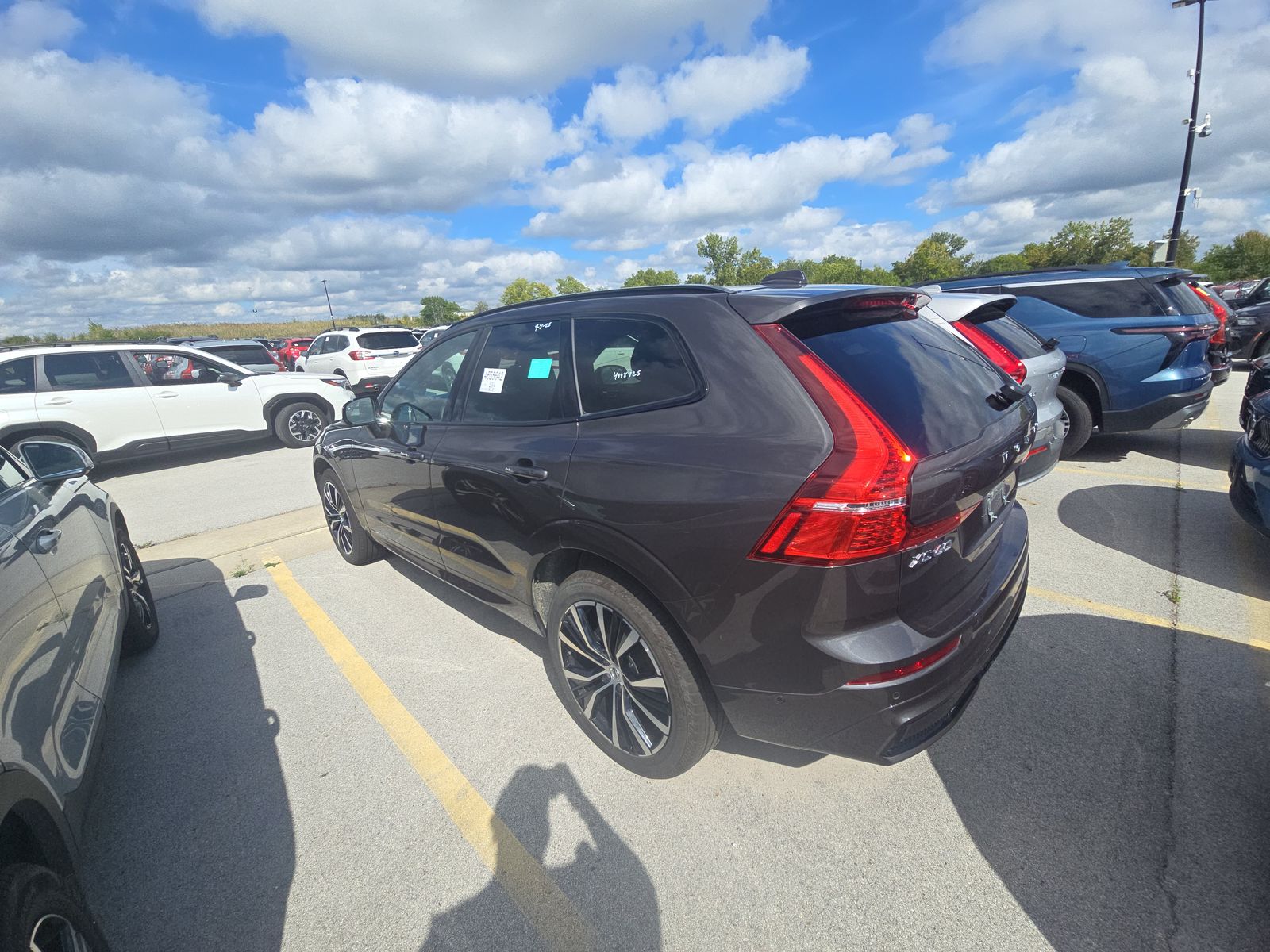 2025 Volvo XC60 B5 Plus AWD