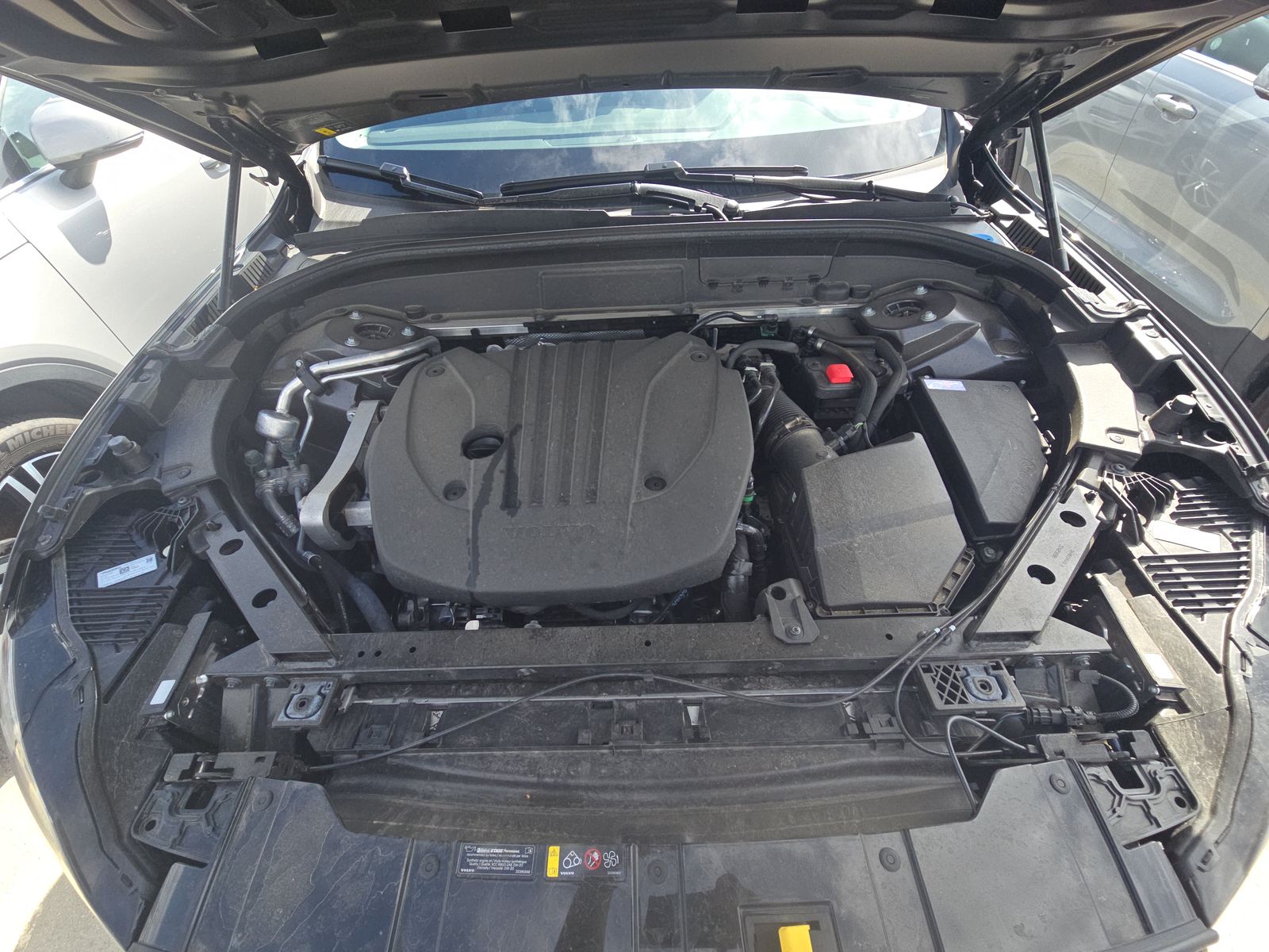 2025 Volvo XC60 B5 Plus AWD