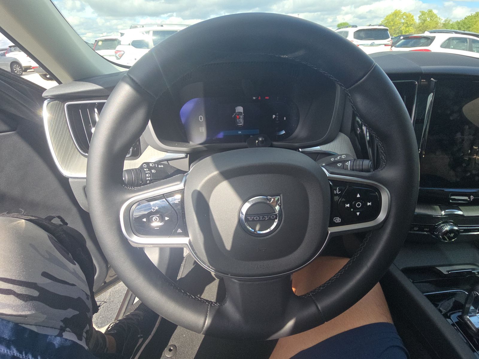 2025 Volvo XC60 B5 Plus AWD