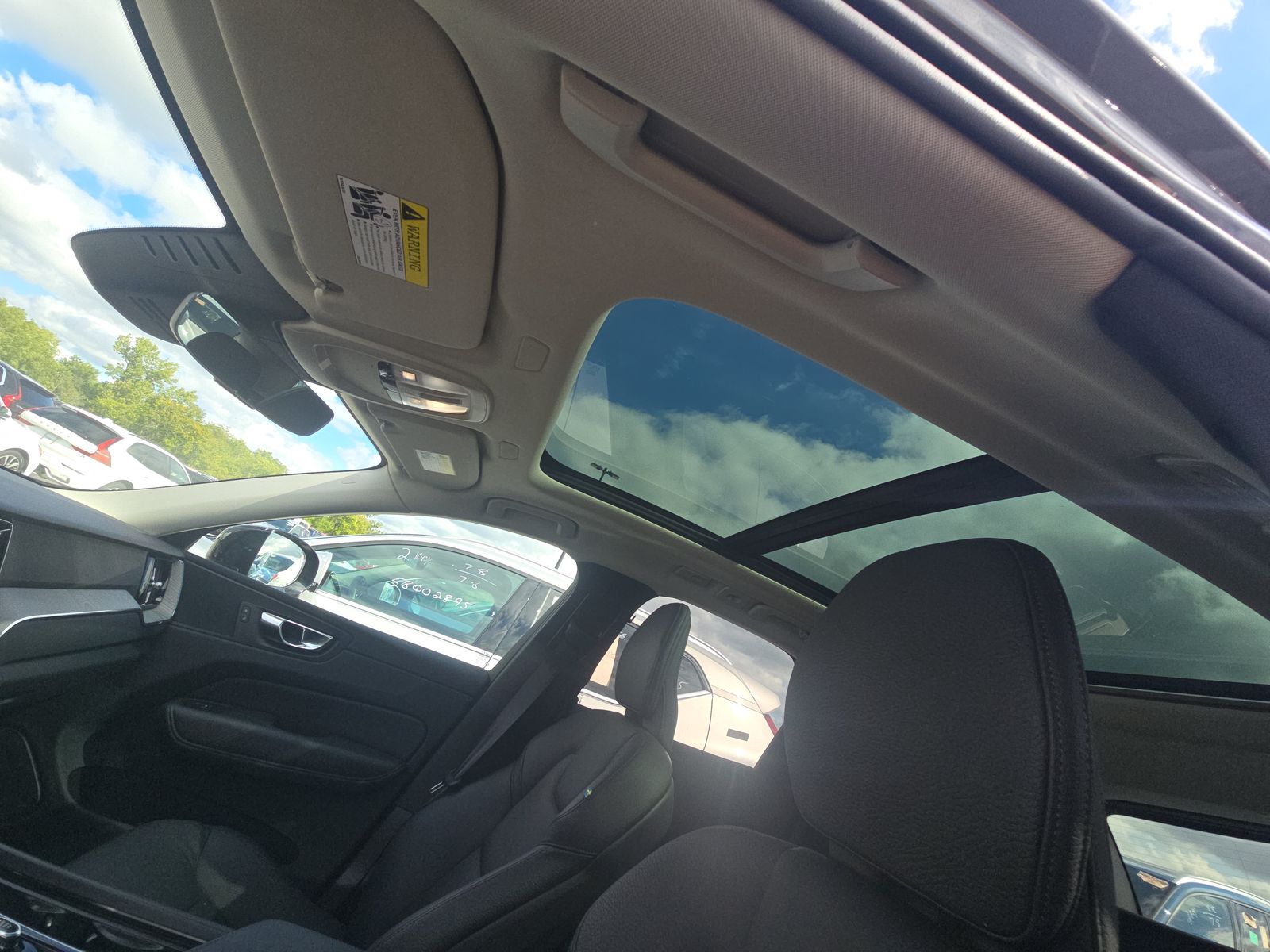 2025 Volvo XC60 B5 Plus AWD