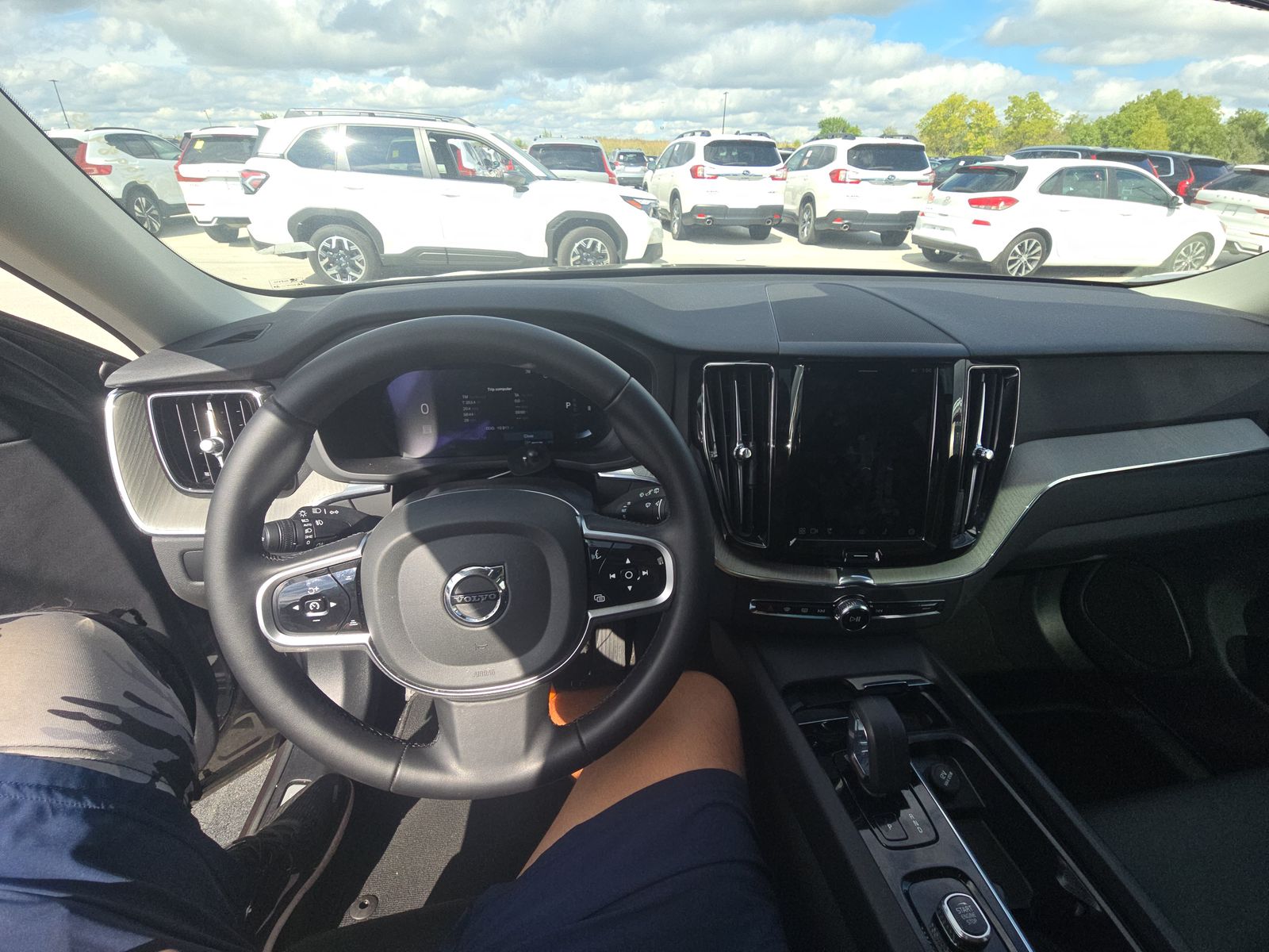 2025 Volvo XC60 B5 Plus AWD