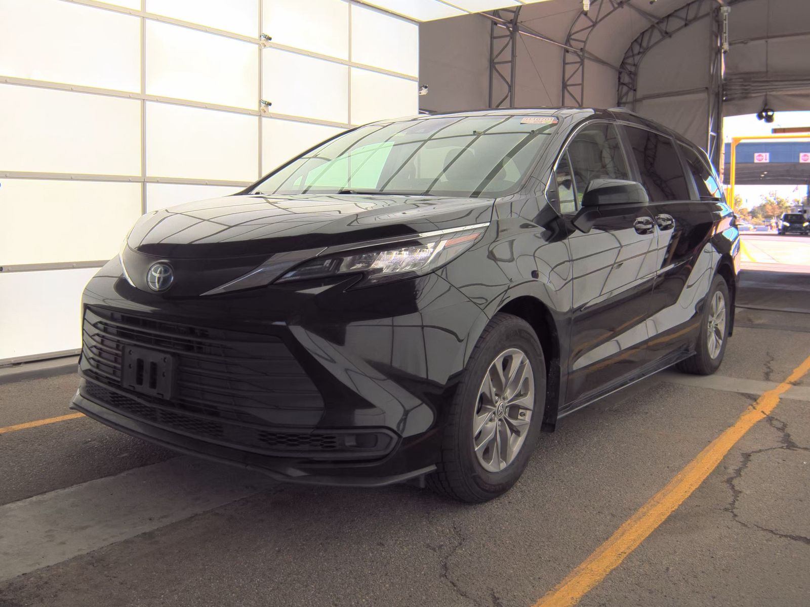 2022 Toyota Sienna LE AWD