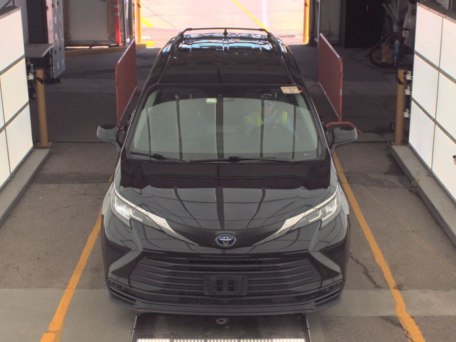 2022 Toyota Sienna LE AWD