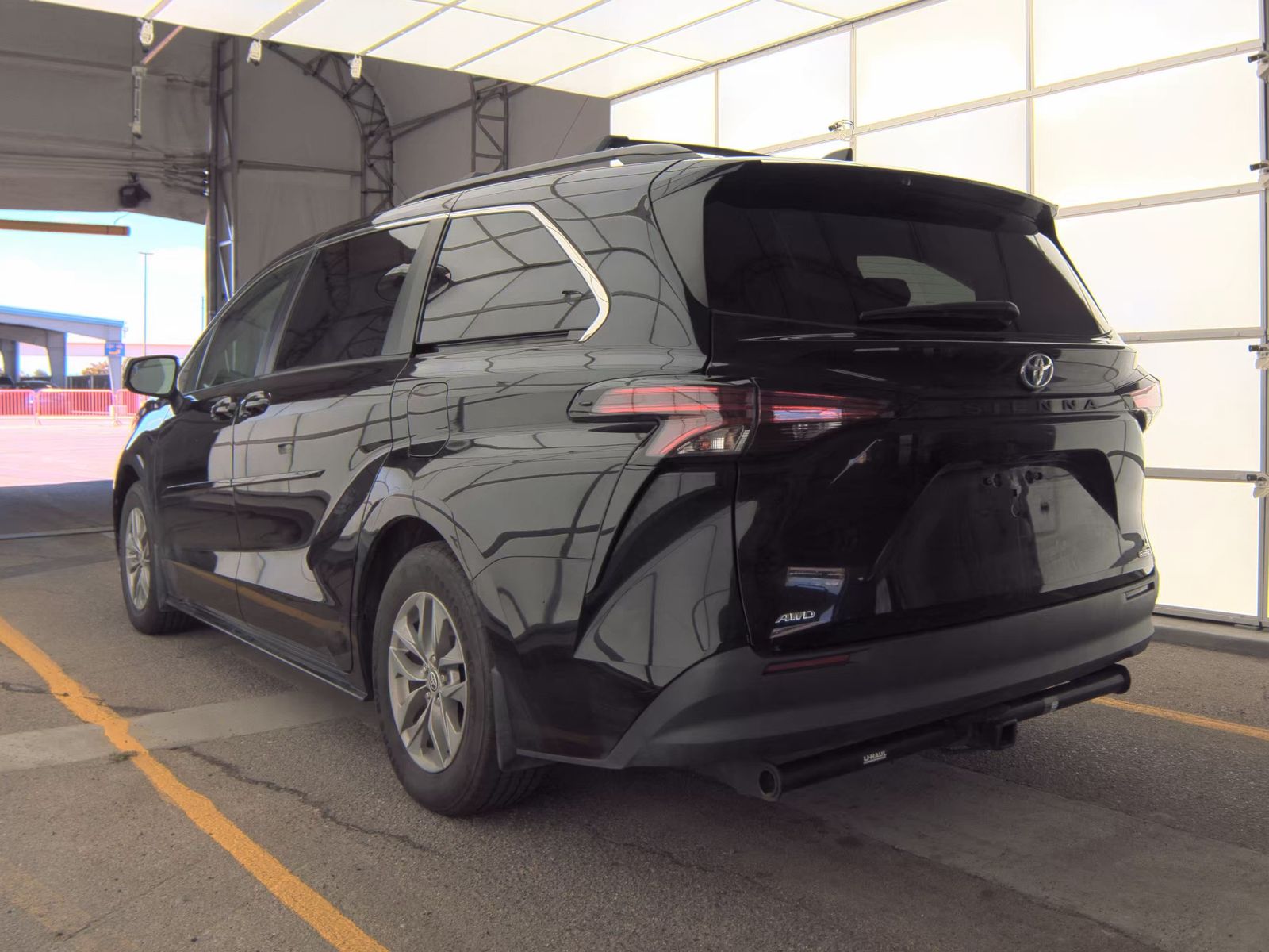 2022 Toyota Sienna LE AWD