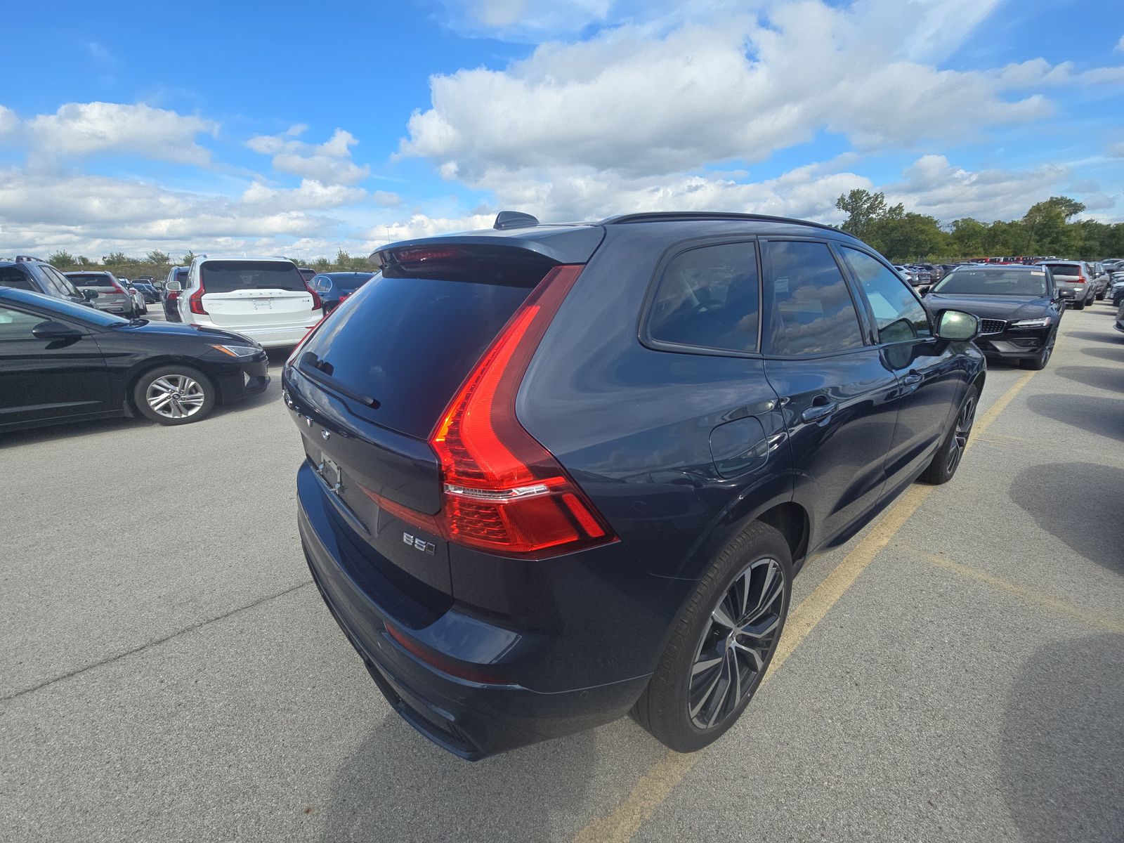 2025 Volvo XC60 B5 Plus AWD