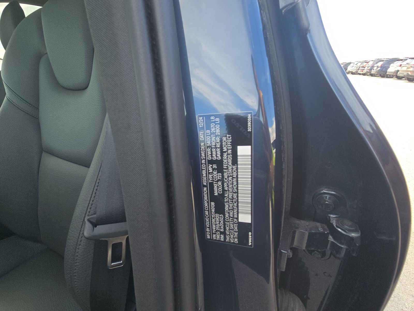 2025 Volvo XC60 B5 Plus AWD