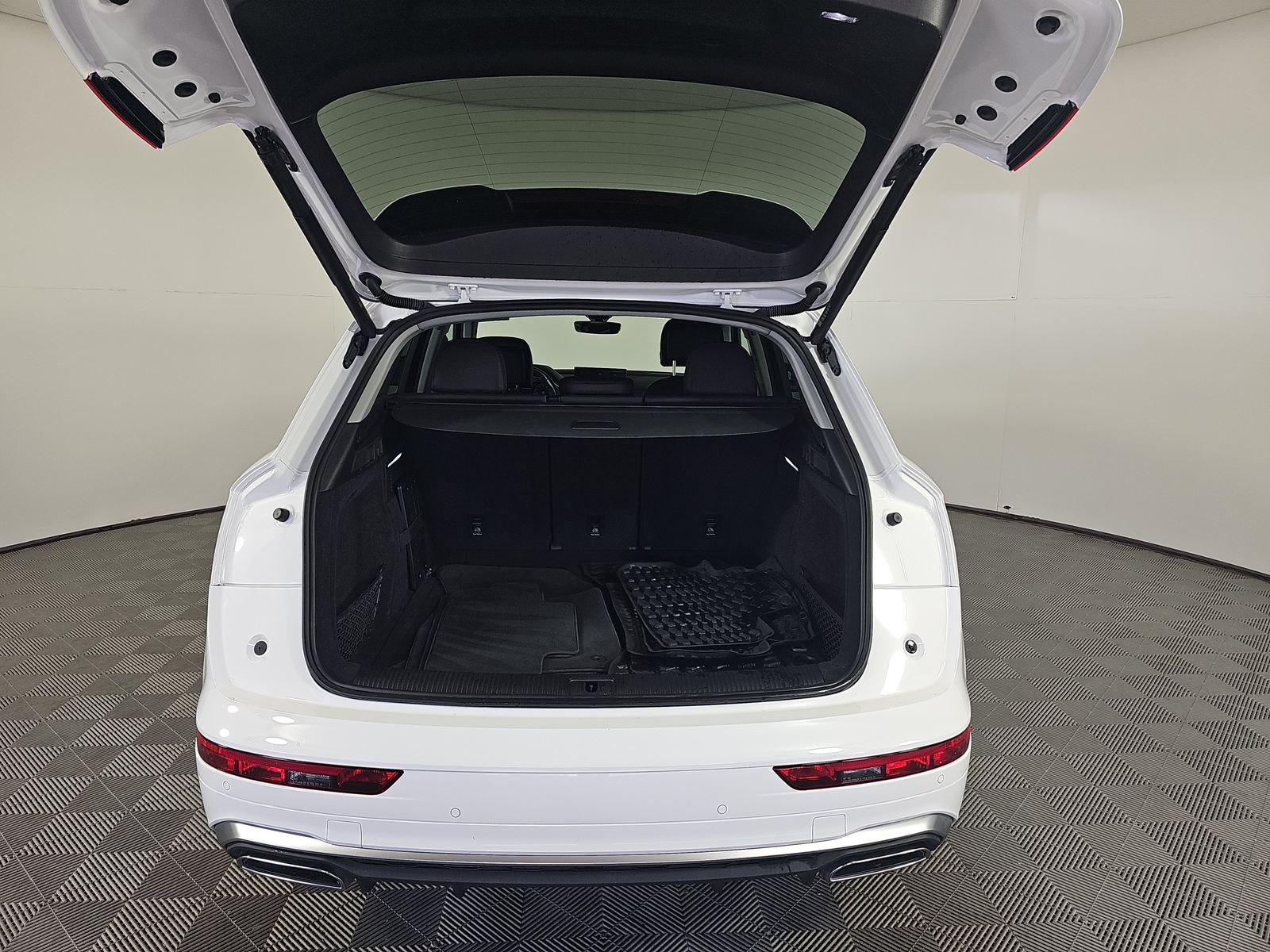 2022 Audi Q5 S line Premium Plus AWD