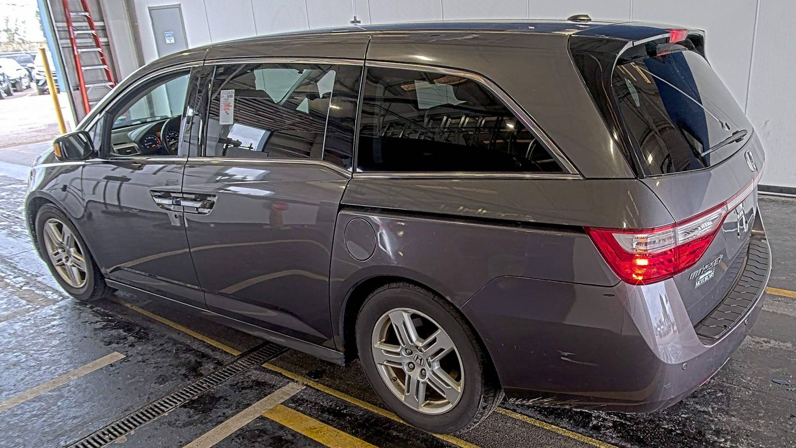 2013 Honda Odyssey Touring FWD