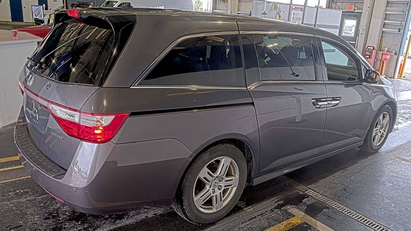 2013 Honda Odyssey Touring FWD
