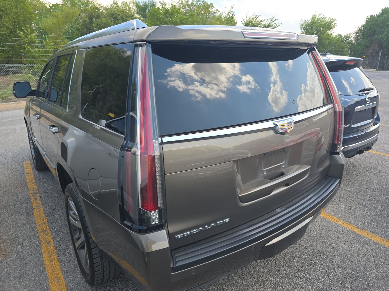 2016 Cadillac Escalade Premium RWD