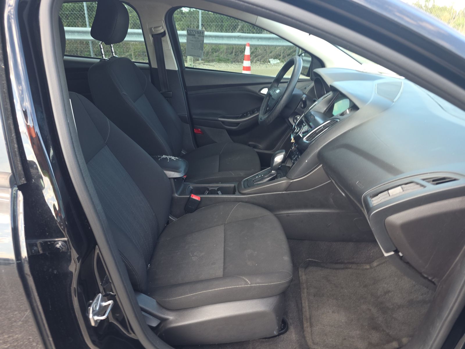 2017 Ford Focus SEL FWD