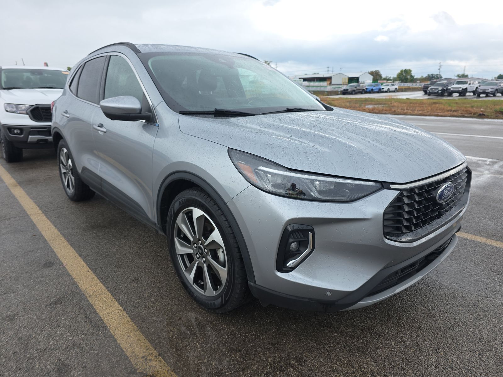 2023 Ford Escape Hybrid Platinum FWD