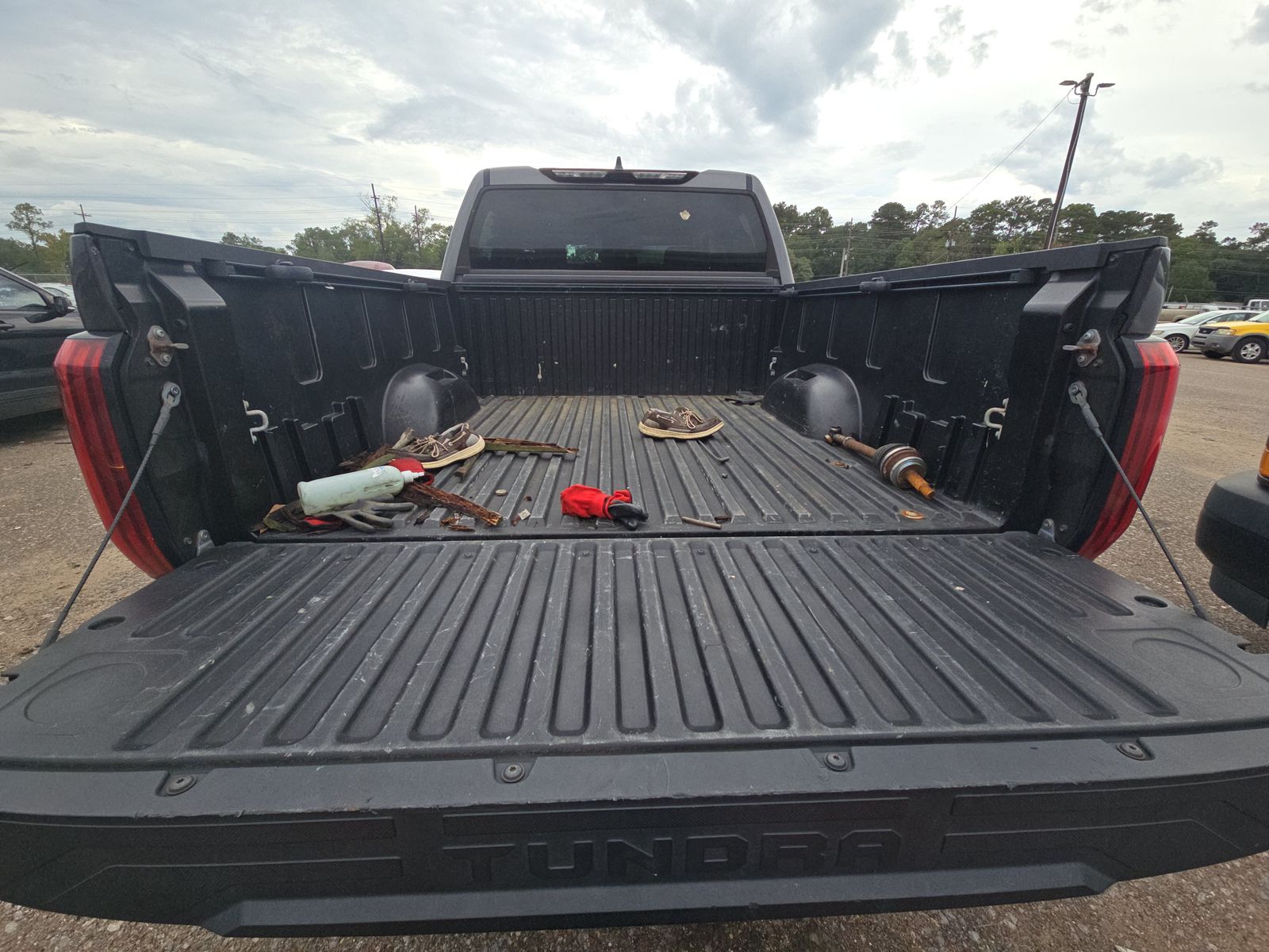 2022 Toyota Tundra SR5 AWD