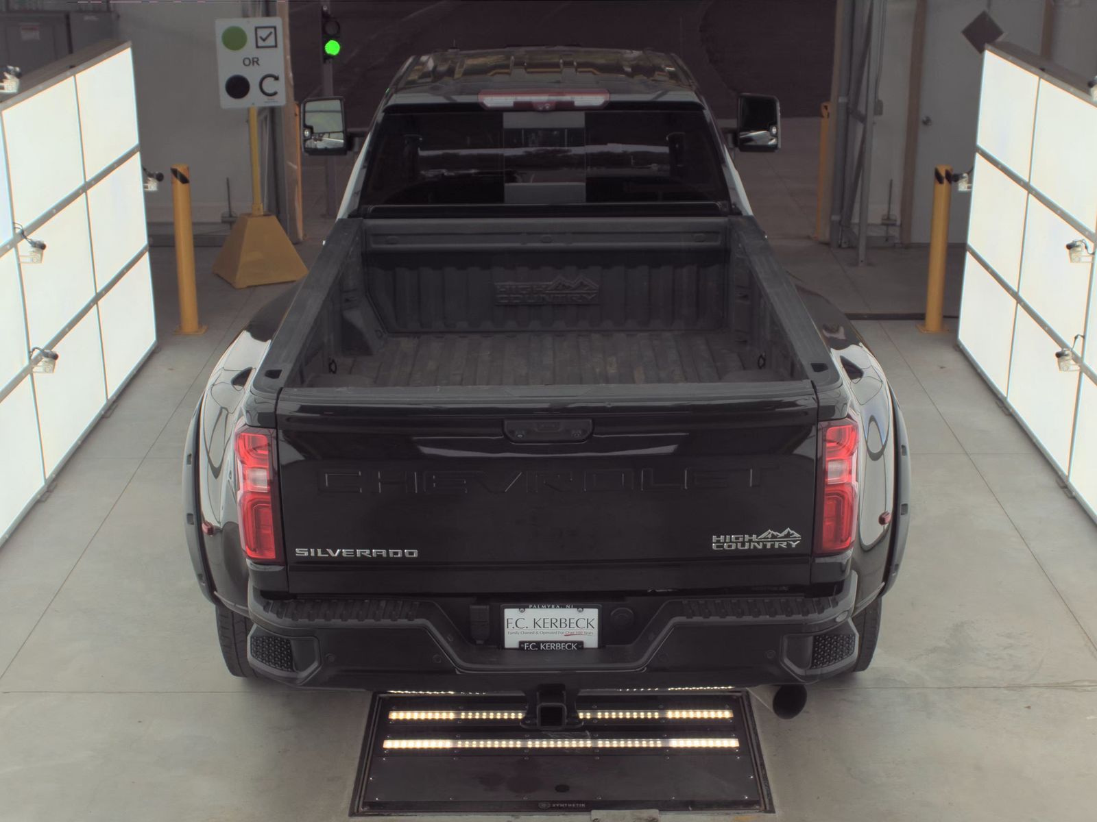 2022 Chevrolet Silverado 3500HD High Country AWD