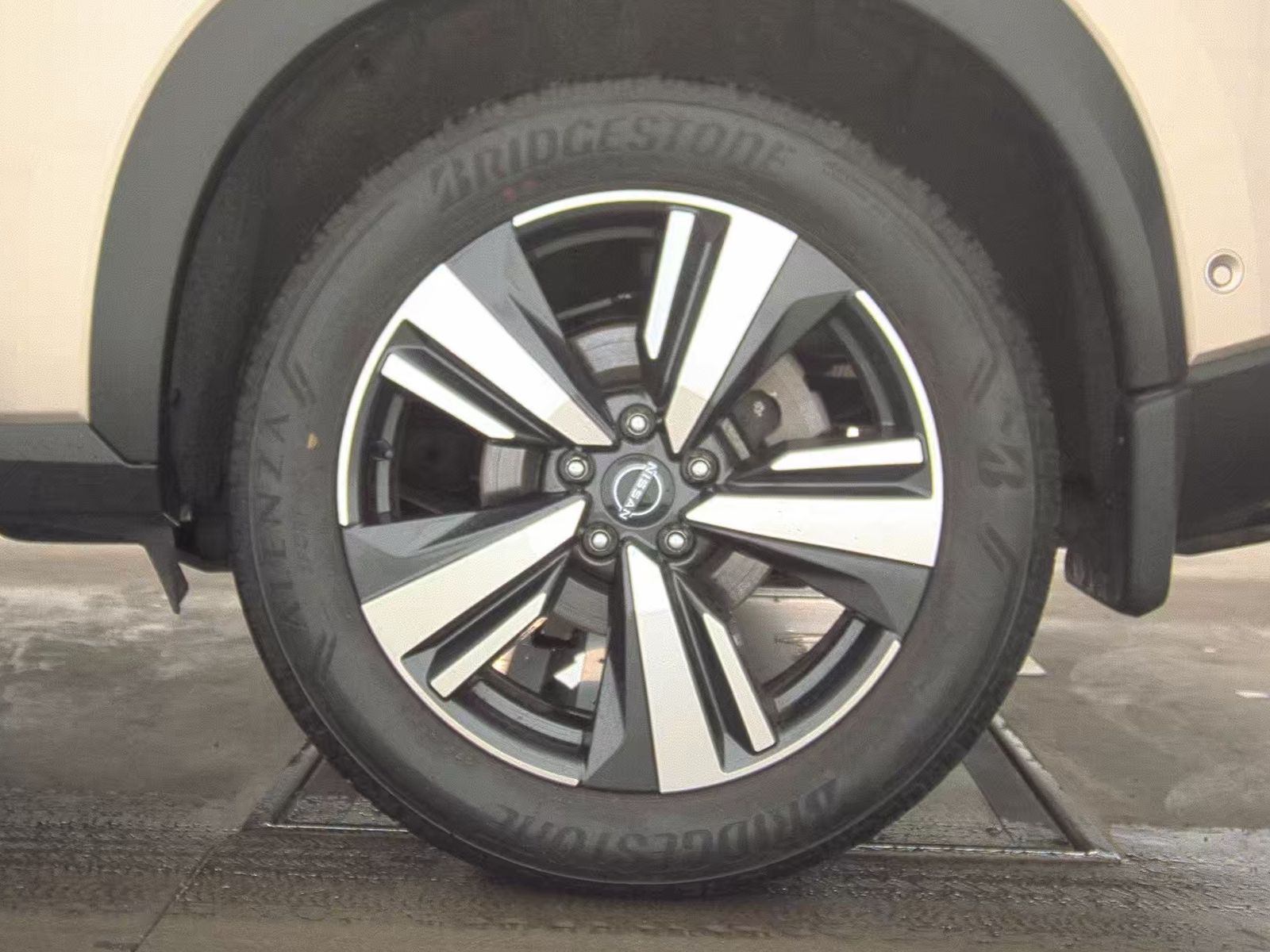 2023 Nissan Rogue Platinum AWD