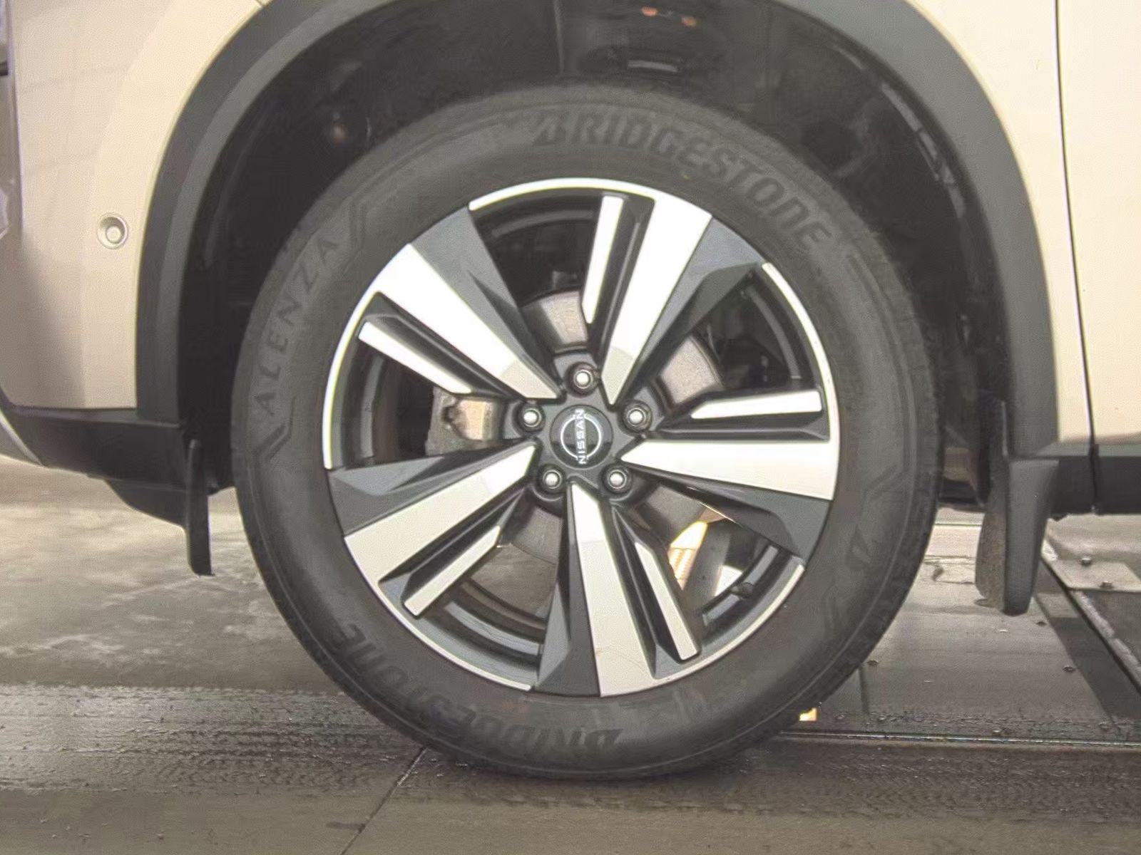 2023 Nissan Rogue Platinum AWD