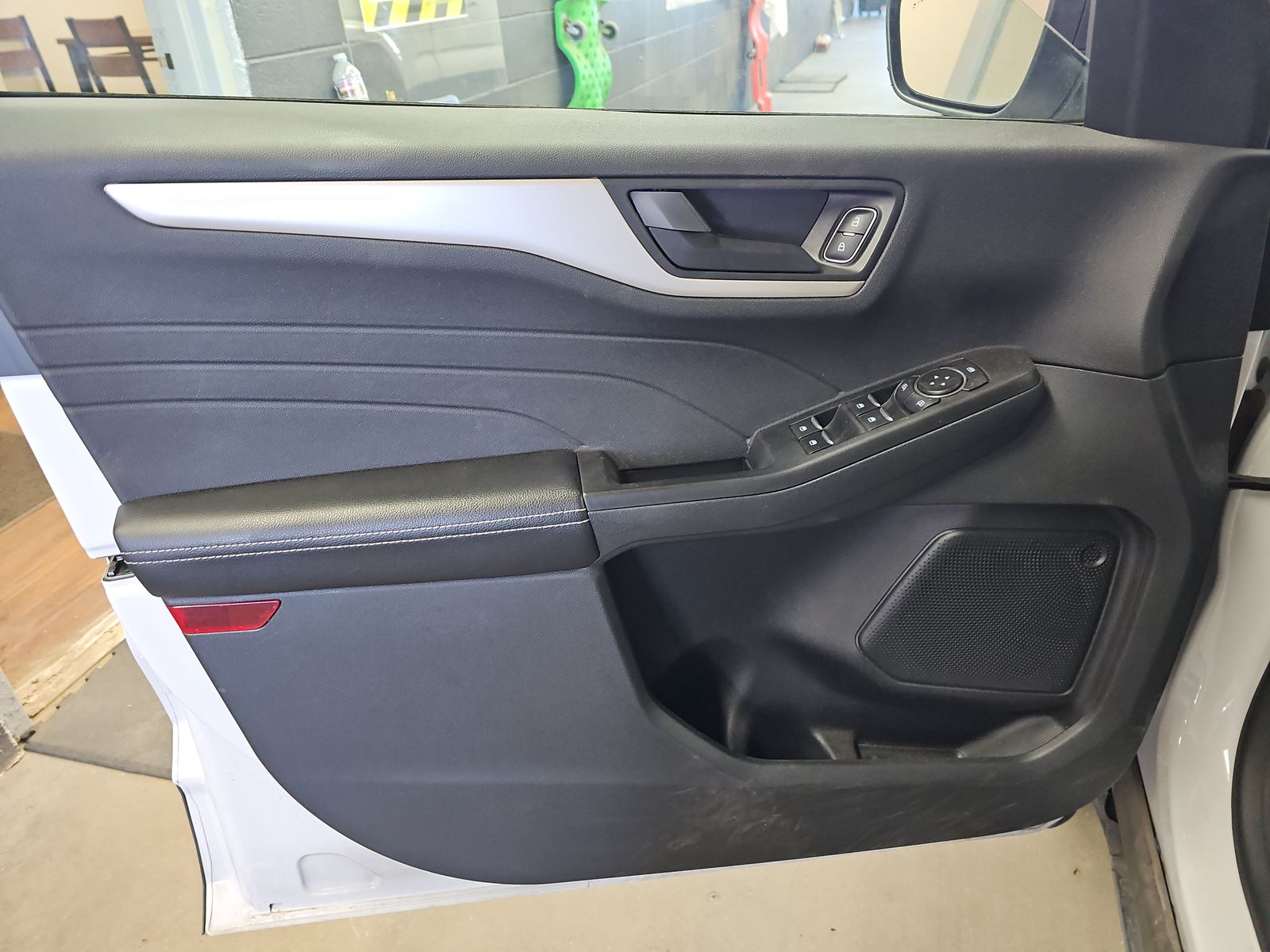 FORD ESCAPE - 10
