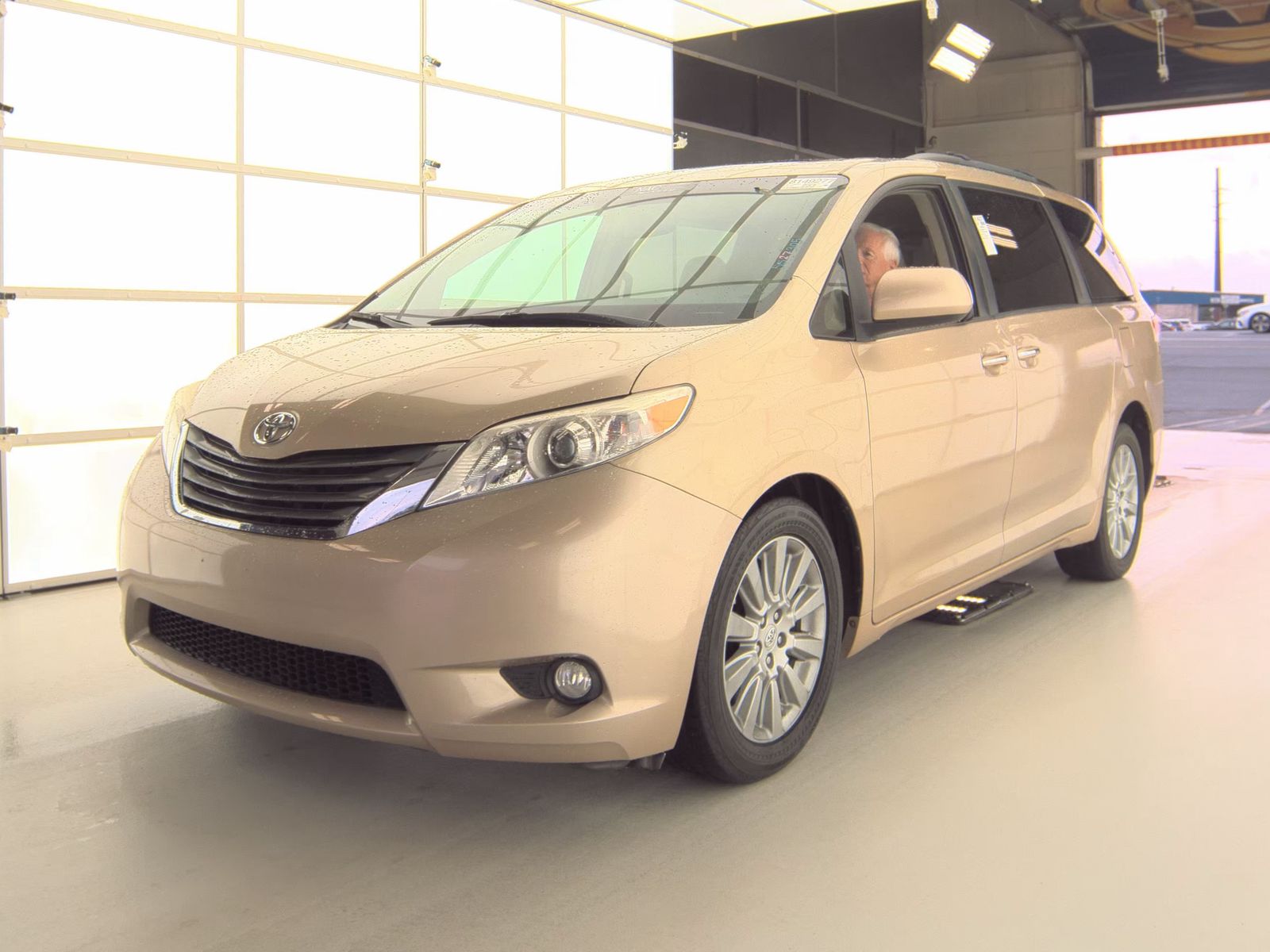 2013 Toyota Sienna XLE AWD