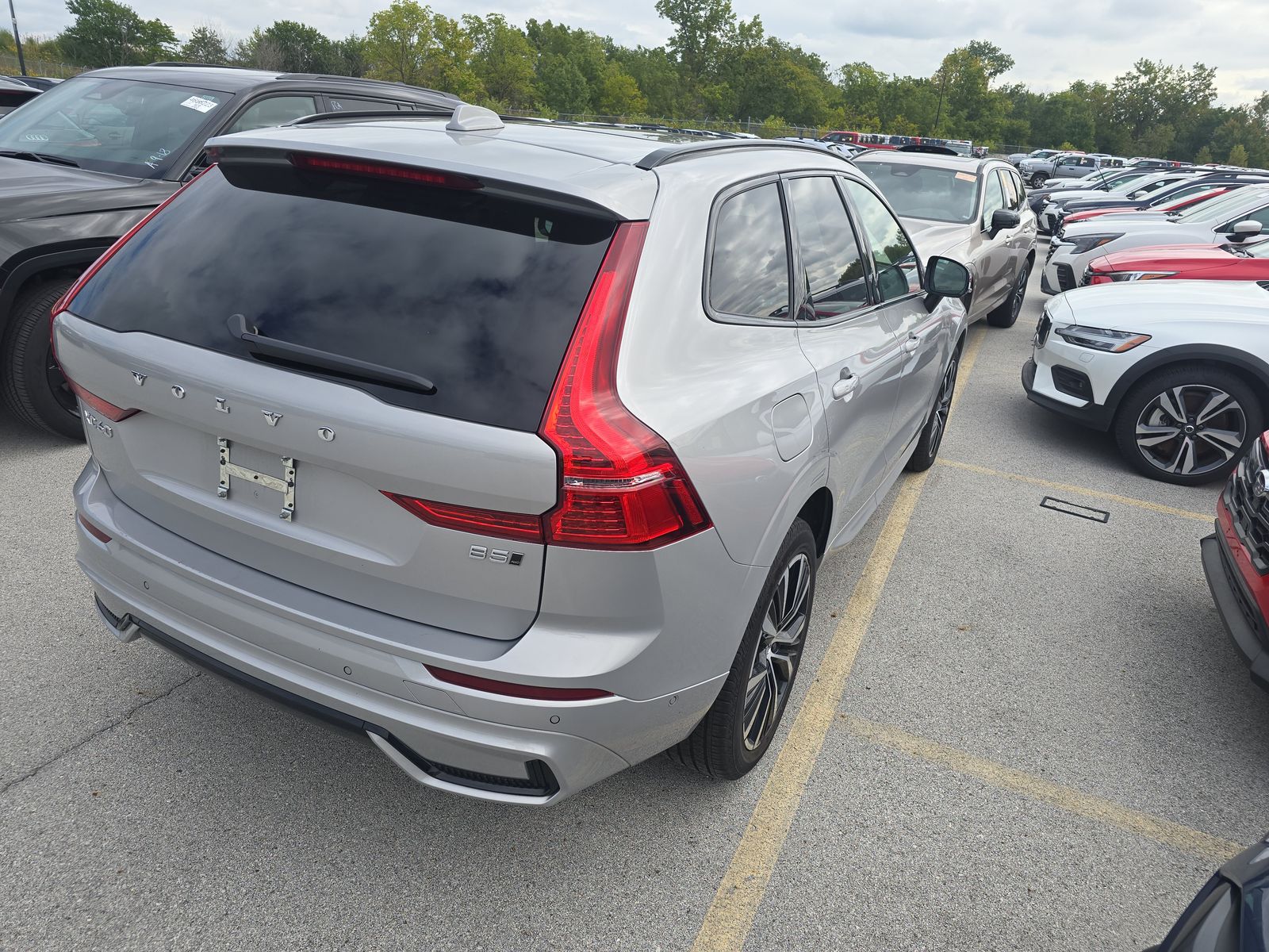 2025 Volvo XC60 B5 Plus AWD