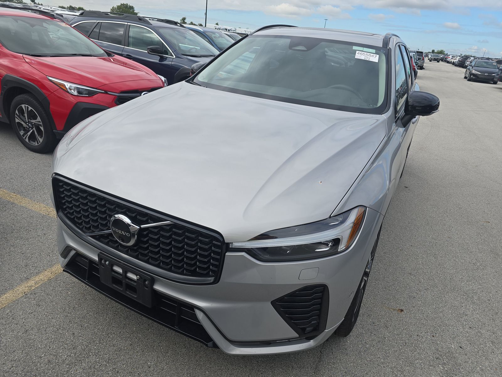 2025 Volvo XC60 B5 Plus AWD