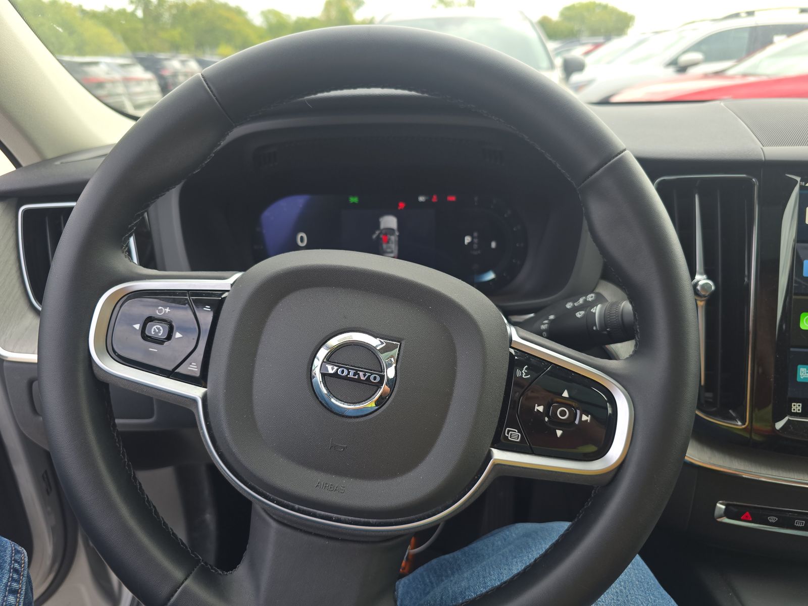 2025 Volvo XC60 B5 Plus AWD