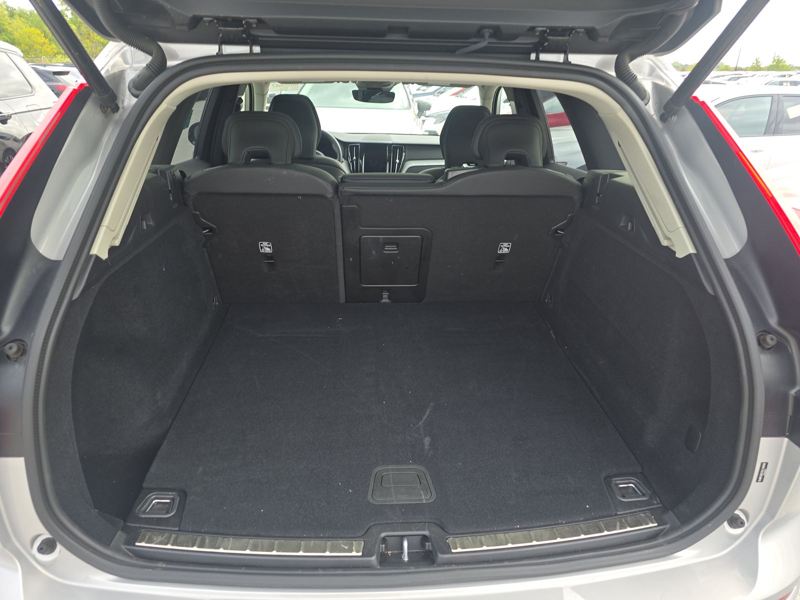 2025 Volvo XC60 B5 Plus AWD