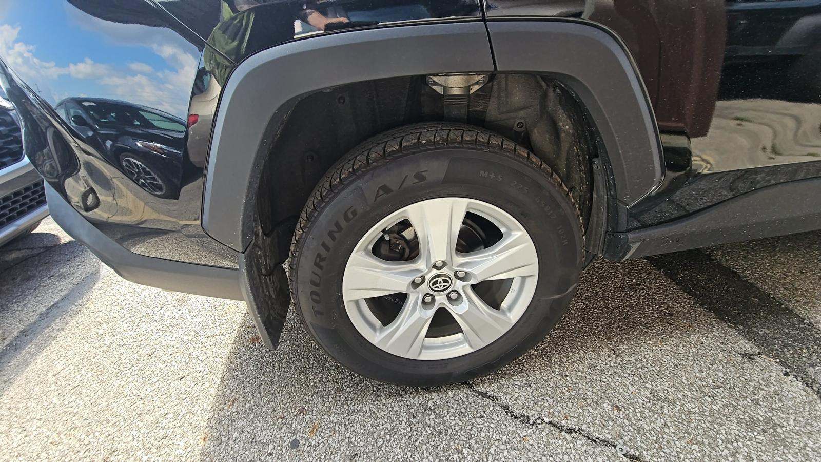 2021 Toyota RAV4 XLE AWD