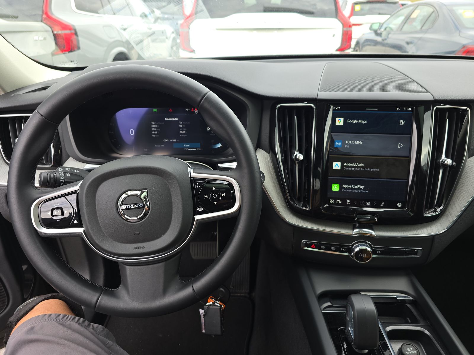 2025 Volvo XC60 B5 Plus AWD