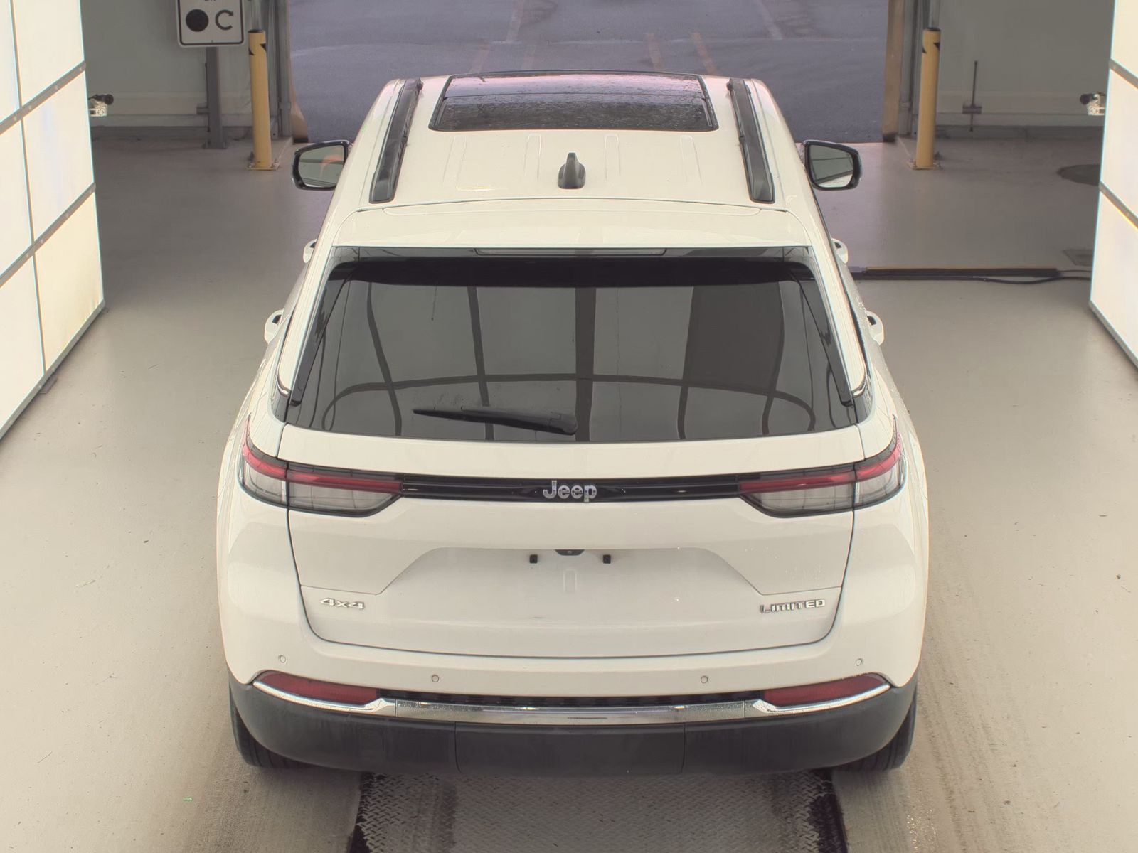 2022 Jeep Grand Cherokee Limited AWD