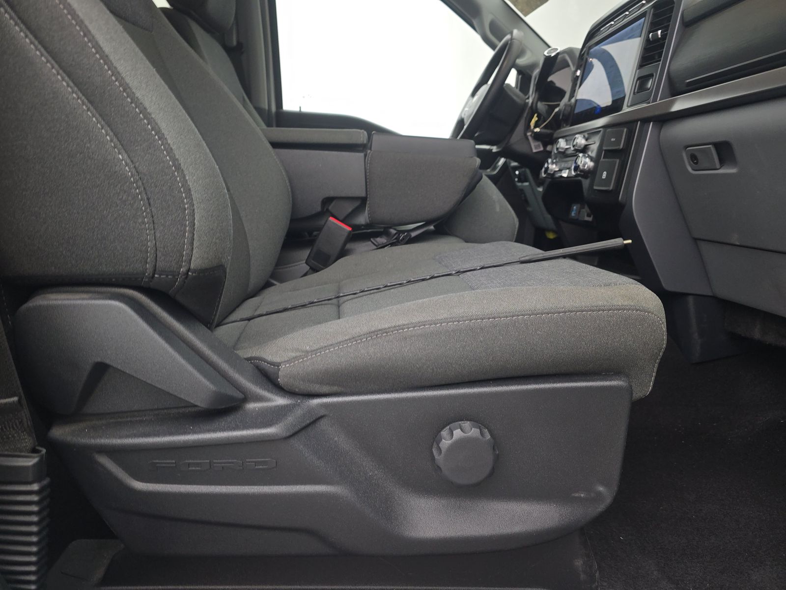 2024 Ford F-150 XLT AWD