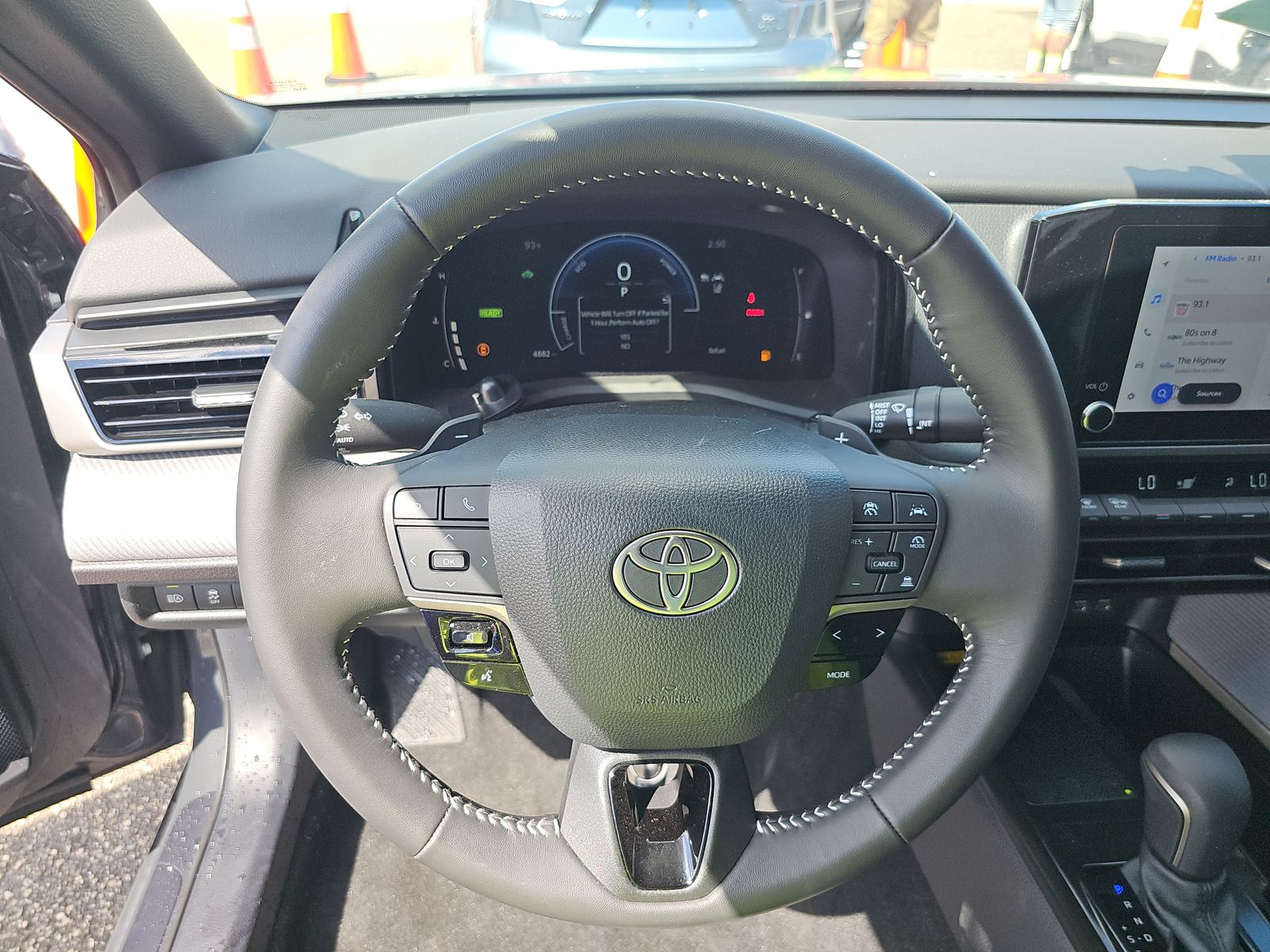 2025 Toyota Camry SE FWD