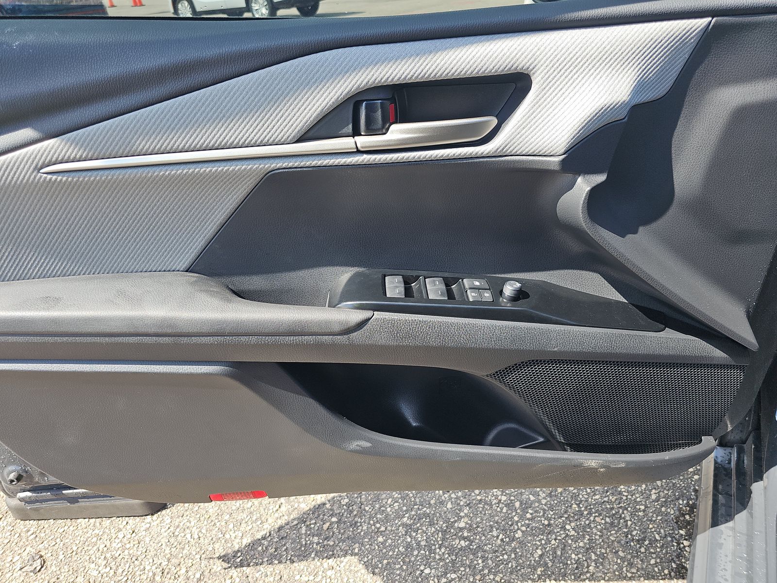 2025 Toyota Camry SE FWD