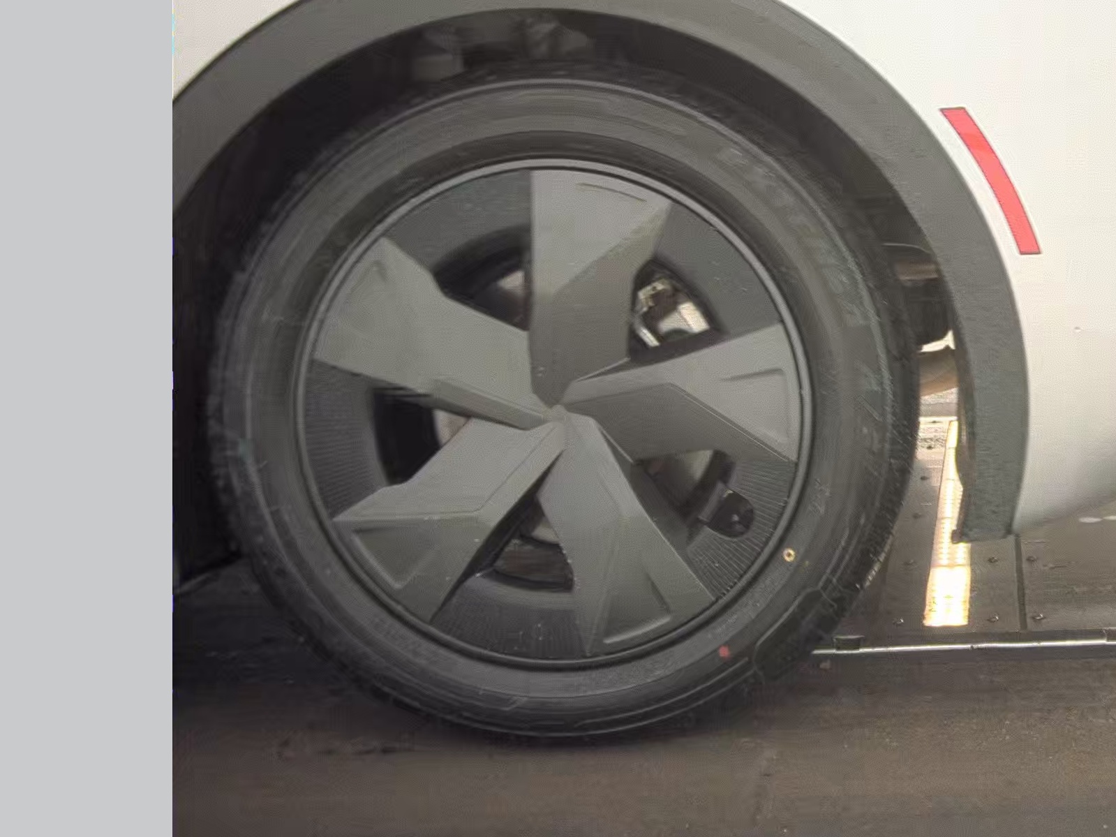 2023 Toyota Prius LE FWD