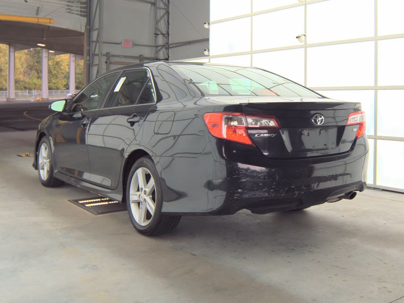 2012 Toyota Camry SE FWD
