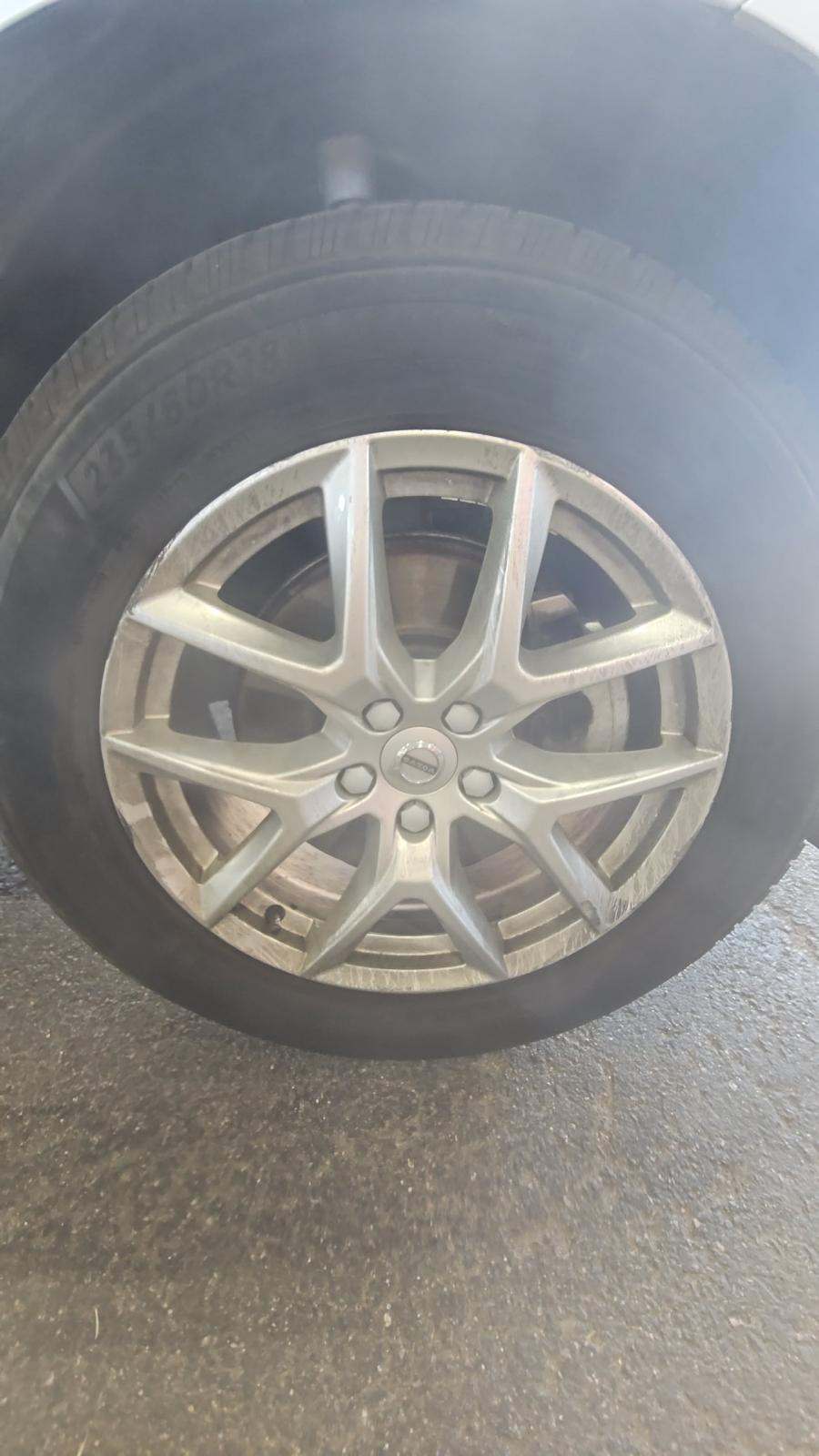 2021 Volvo XC60 T5 Momentum AWD