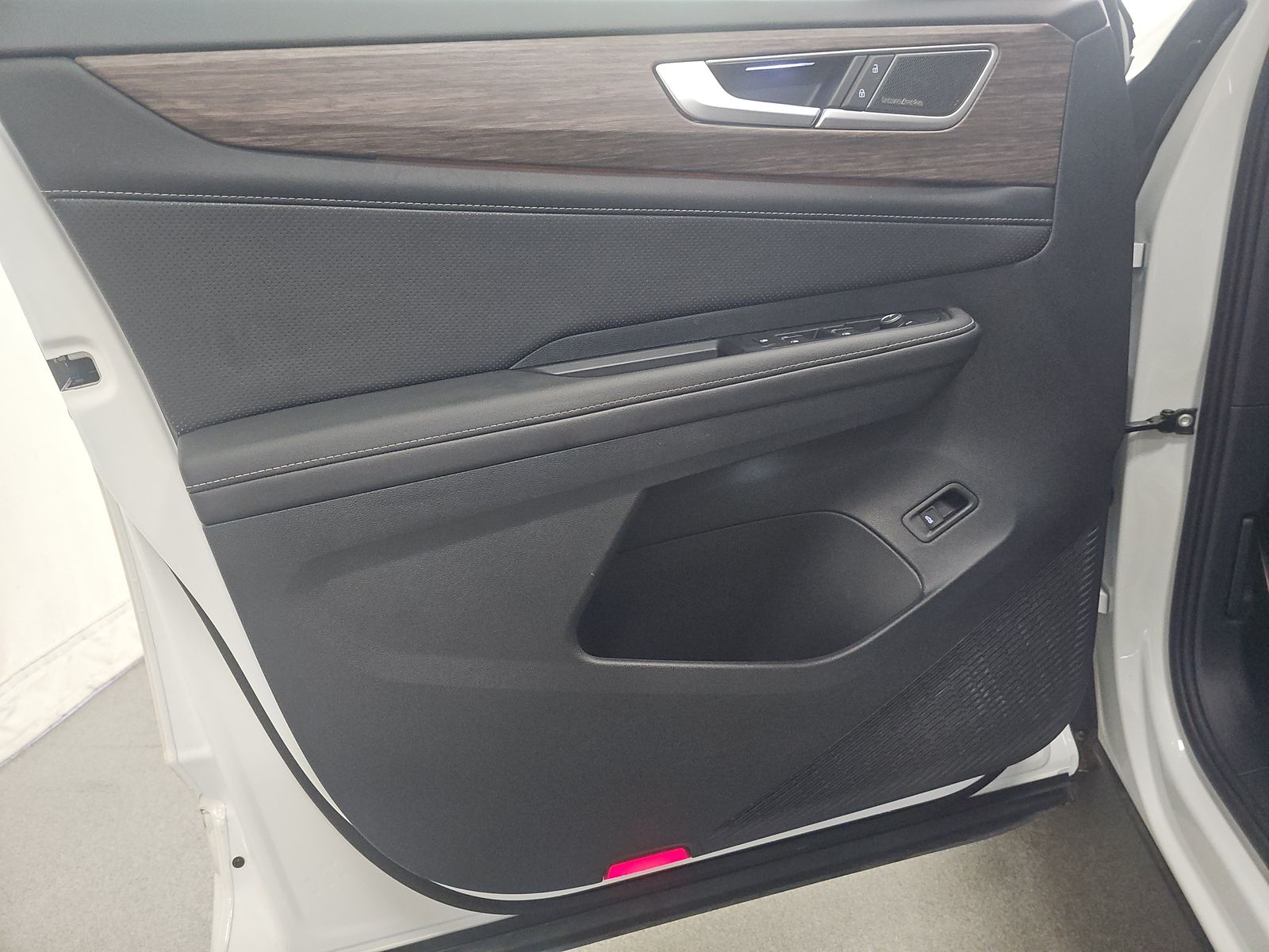 2025 Volkswagen Atlas 2.0T SEL Premium R-Line AWD