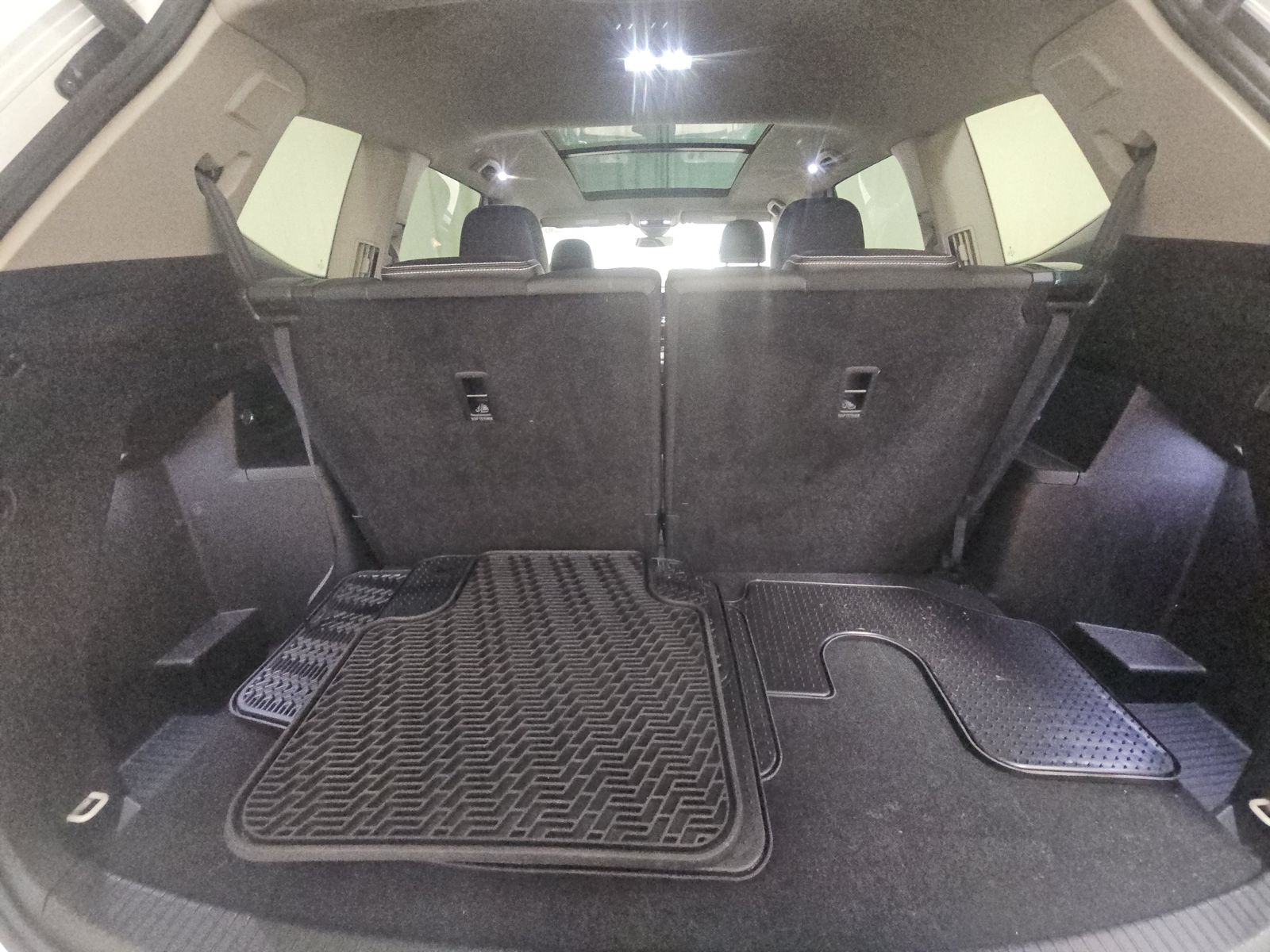 2025 Volkswagen Atlas 2.0T SEL Premium R-Line AWD