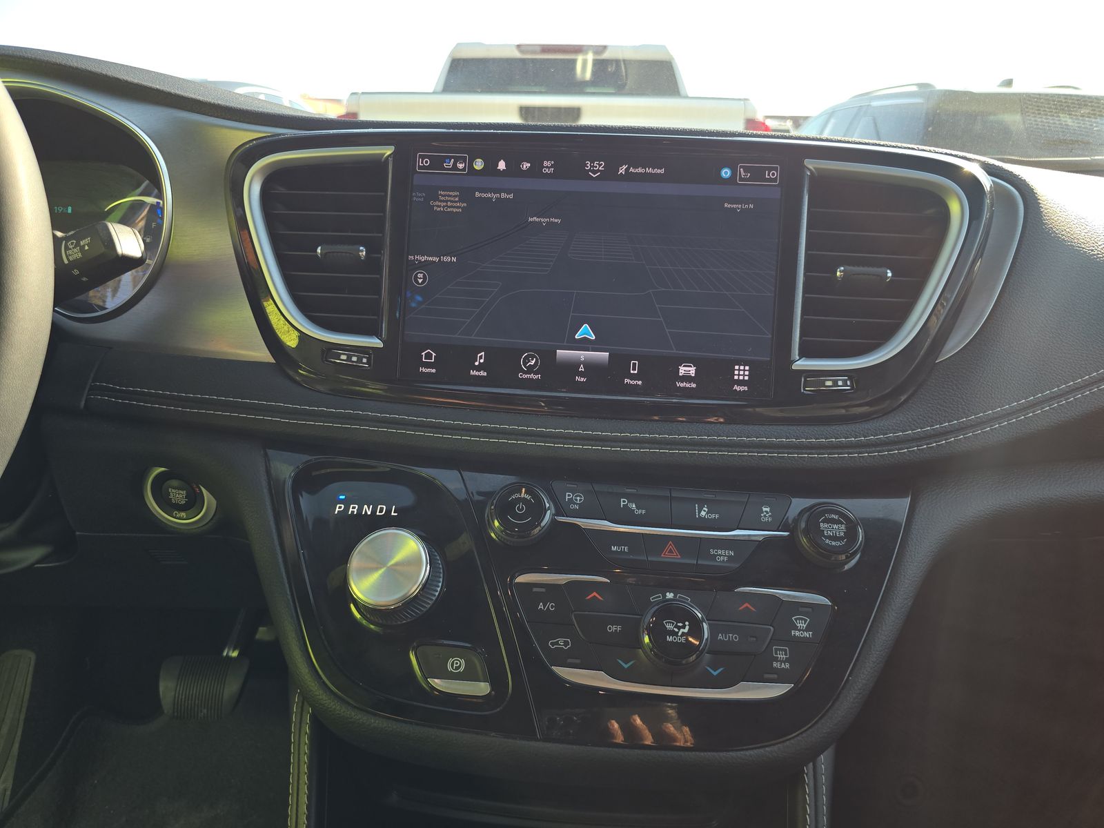 2022 Chrysler Pacifica Hybrid Limited FWD