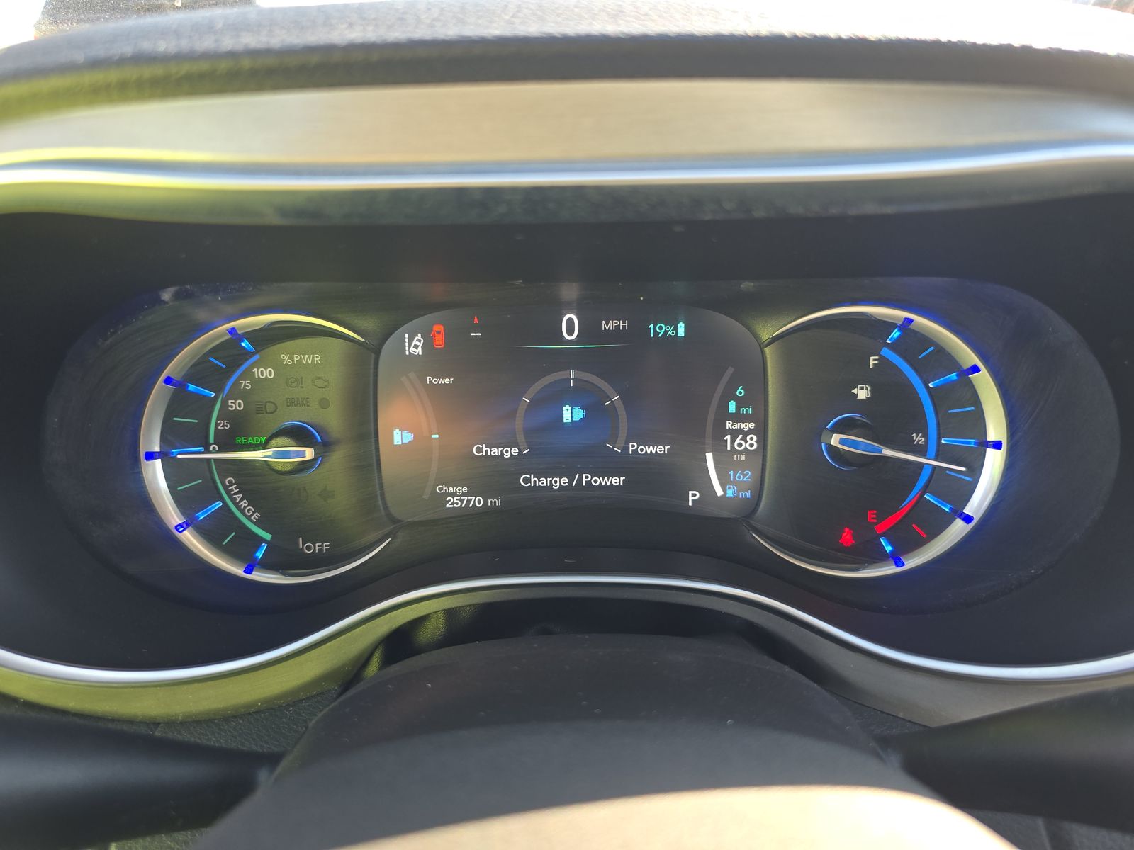 2022 Chrysler Pacifica Hybrid Limited FWD